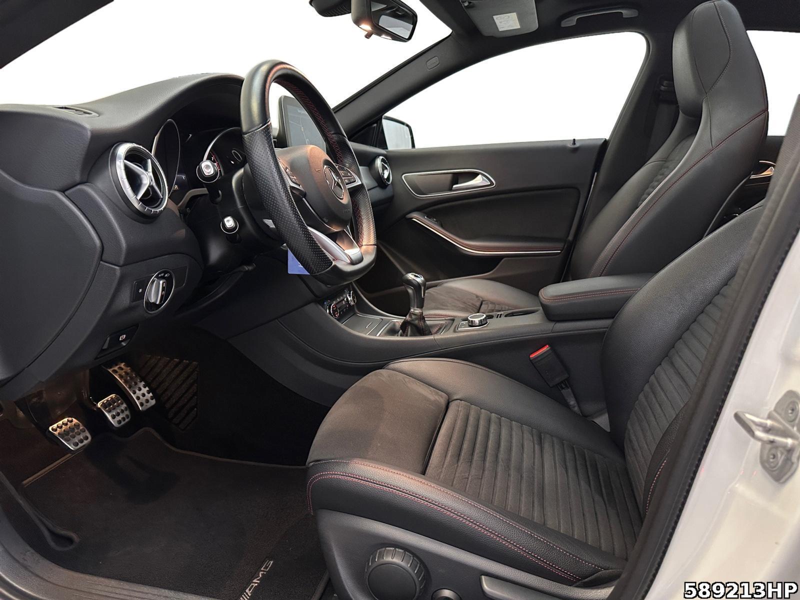Fahrzeugabbildung Mercedes-Benz CLA 200 Shooting Brake AMG AMG Navi LED Night
