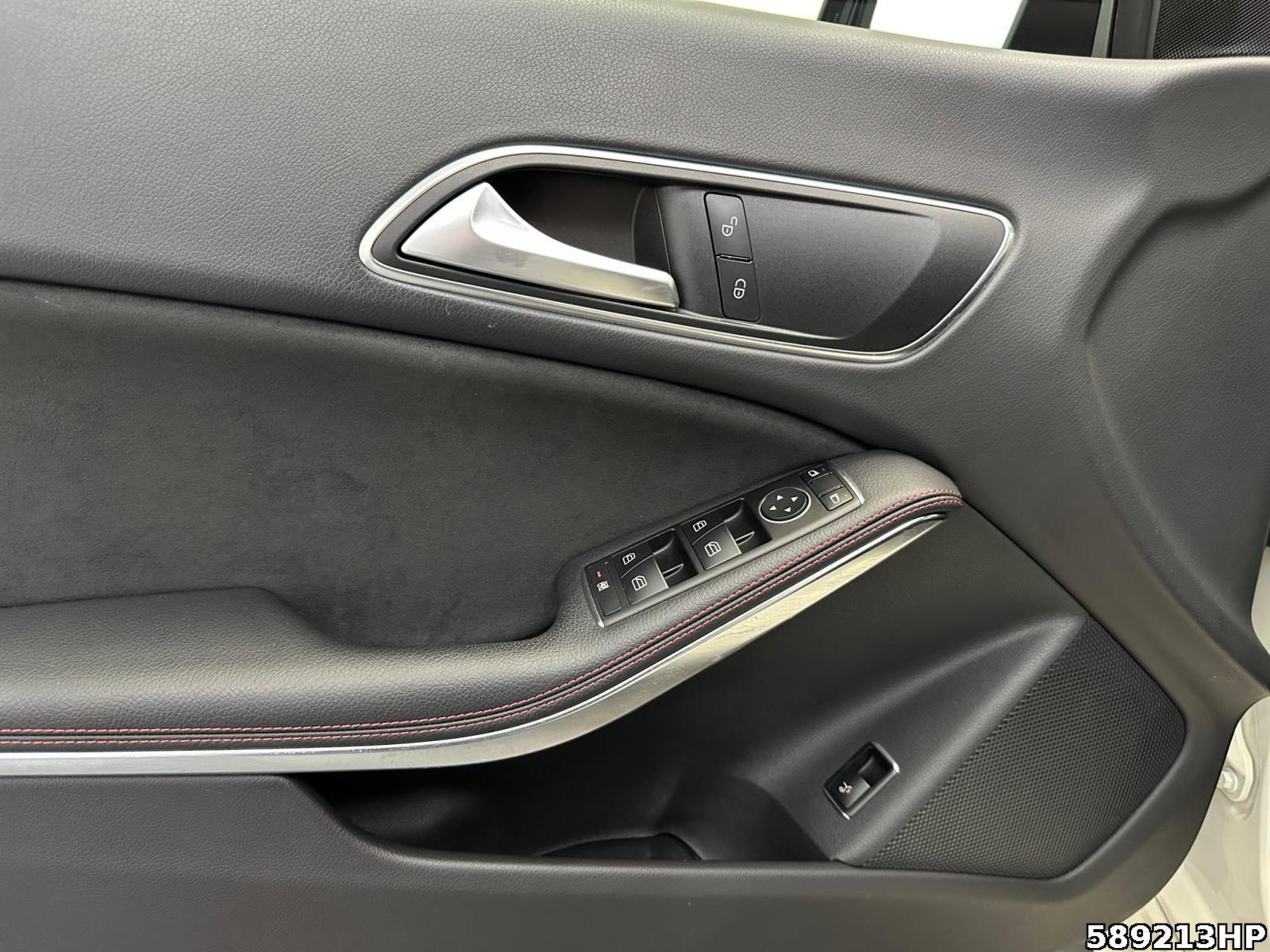 Fahrzeugabbildung Mercedes-Benz CLA 200 Shooting Brake AMG AMG Navi LED Night