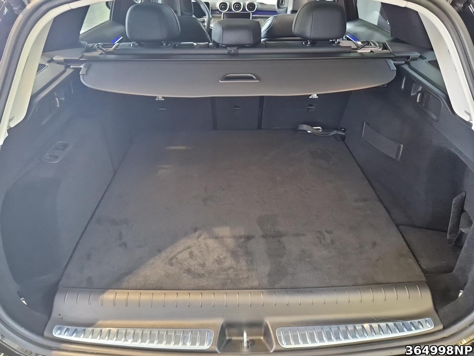 Fahrzeugabbildung Mercedes-Benz C 300 e T AMG+PANO+FAHRASSISTENZPAKET+NIGHTPAKET