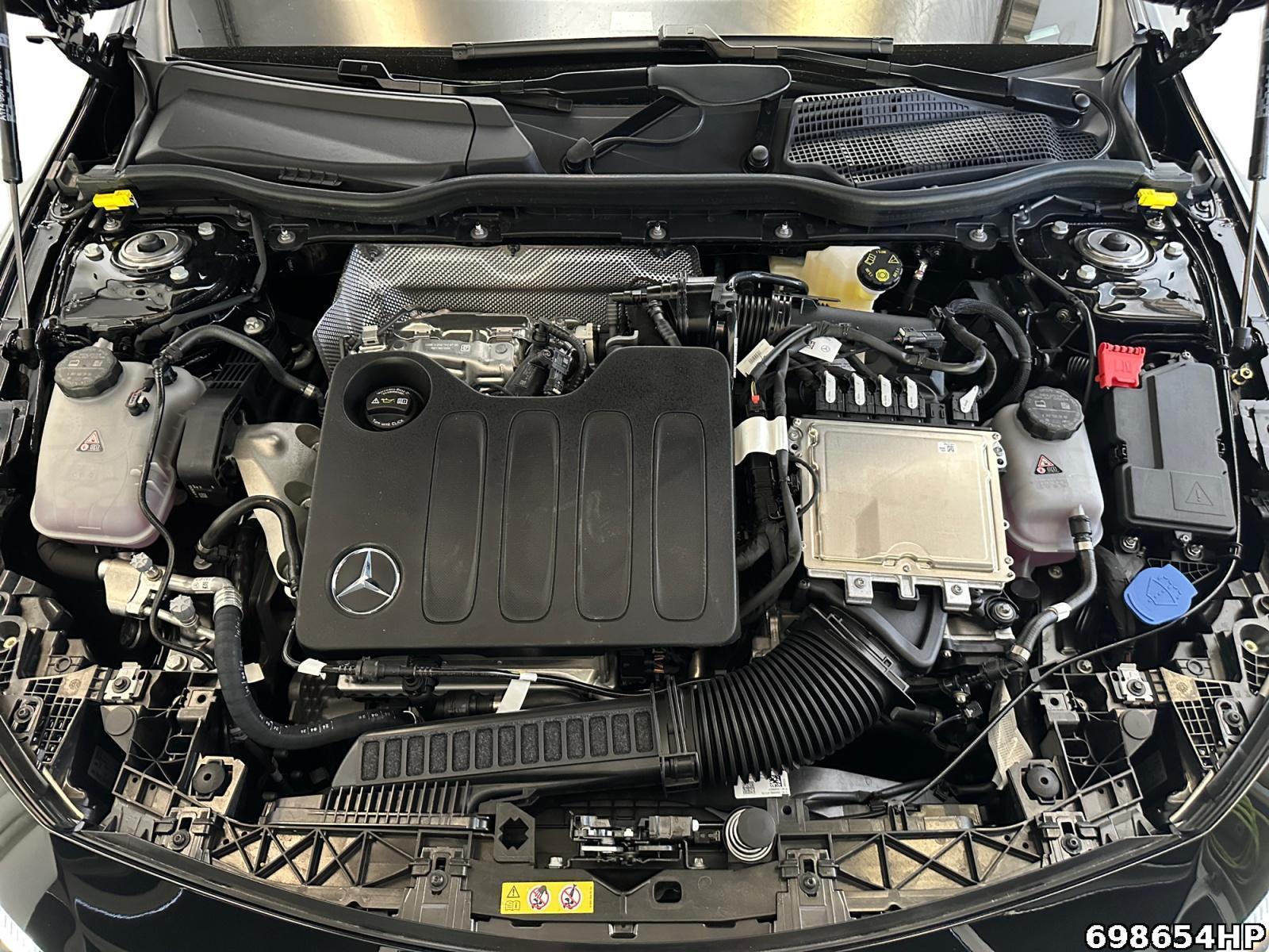 Fahrzeugabbildung Mercedes-Benz CLA 200 Shooting Brake +AMG+NIGHT+BURMESTER+MULTIBEAM+DISTR