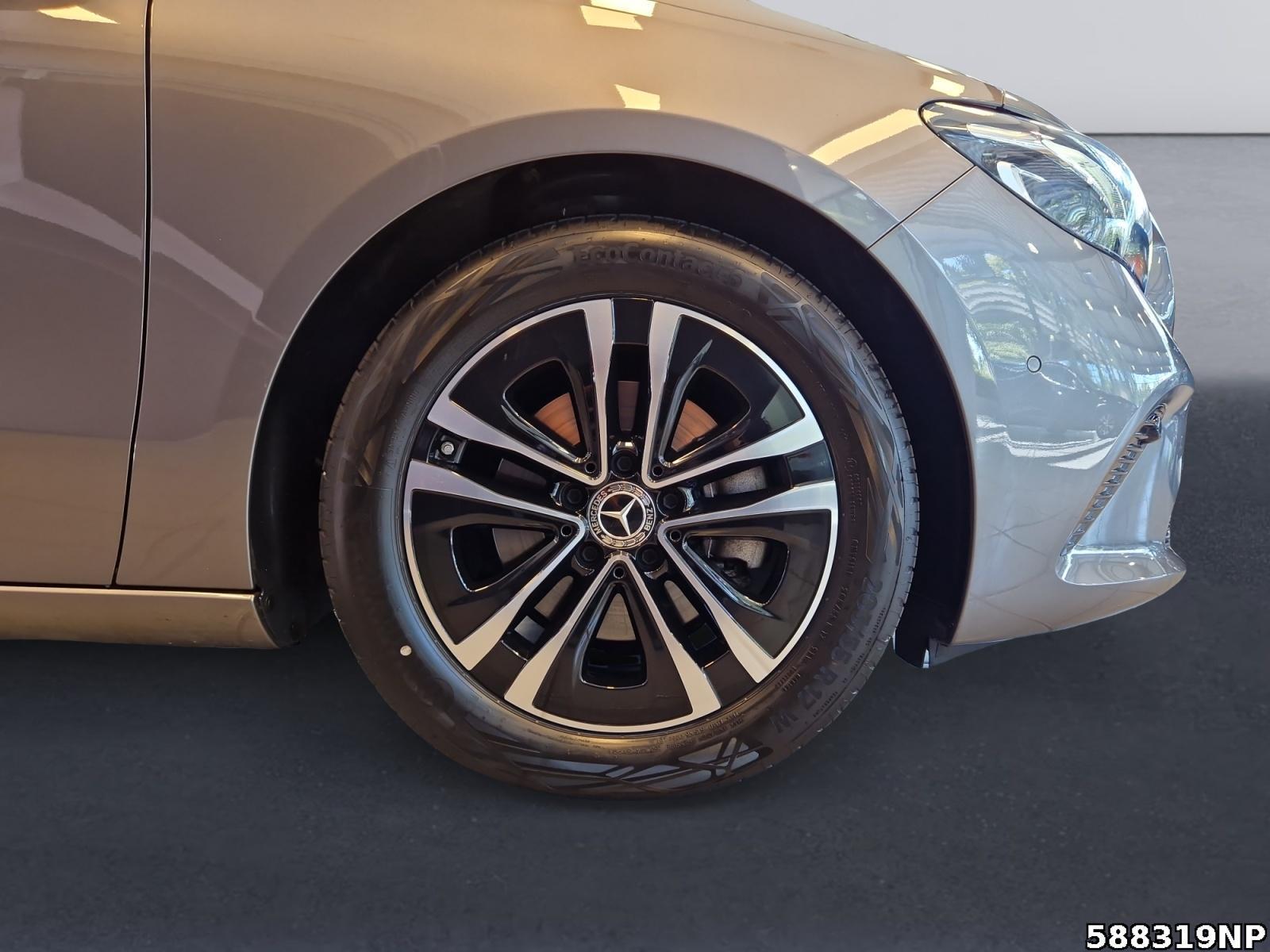 Fahrzeugabbildung Mercedes-Benz B 180 Progressive Line Advanced LED Navi Spuras