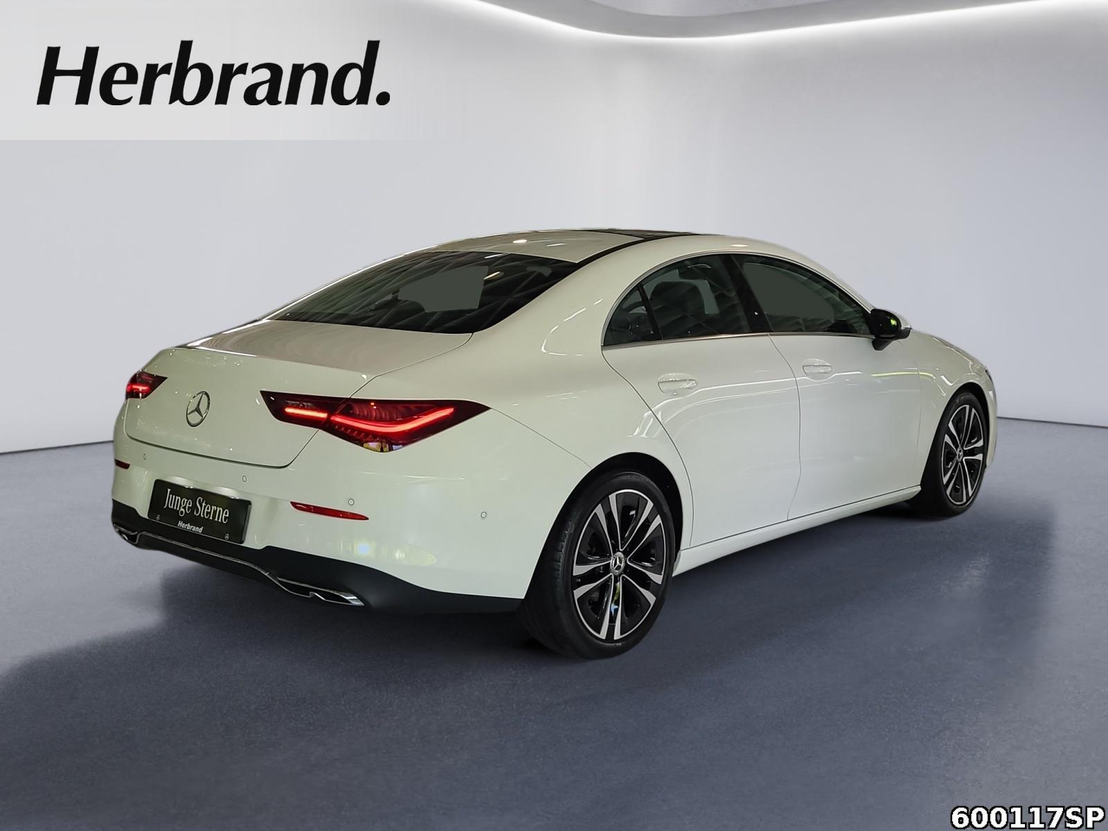 Fahrzeugabbildung Mercedes-Benz CLA 180 Coupé Progressive Panorama Multibeam