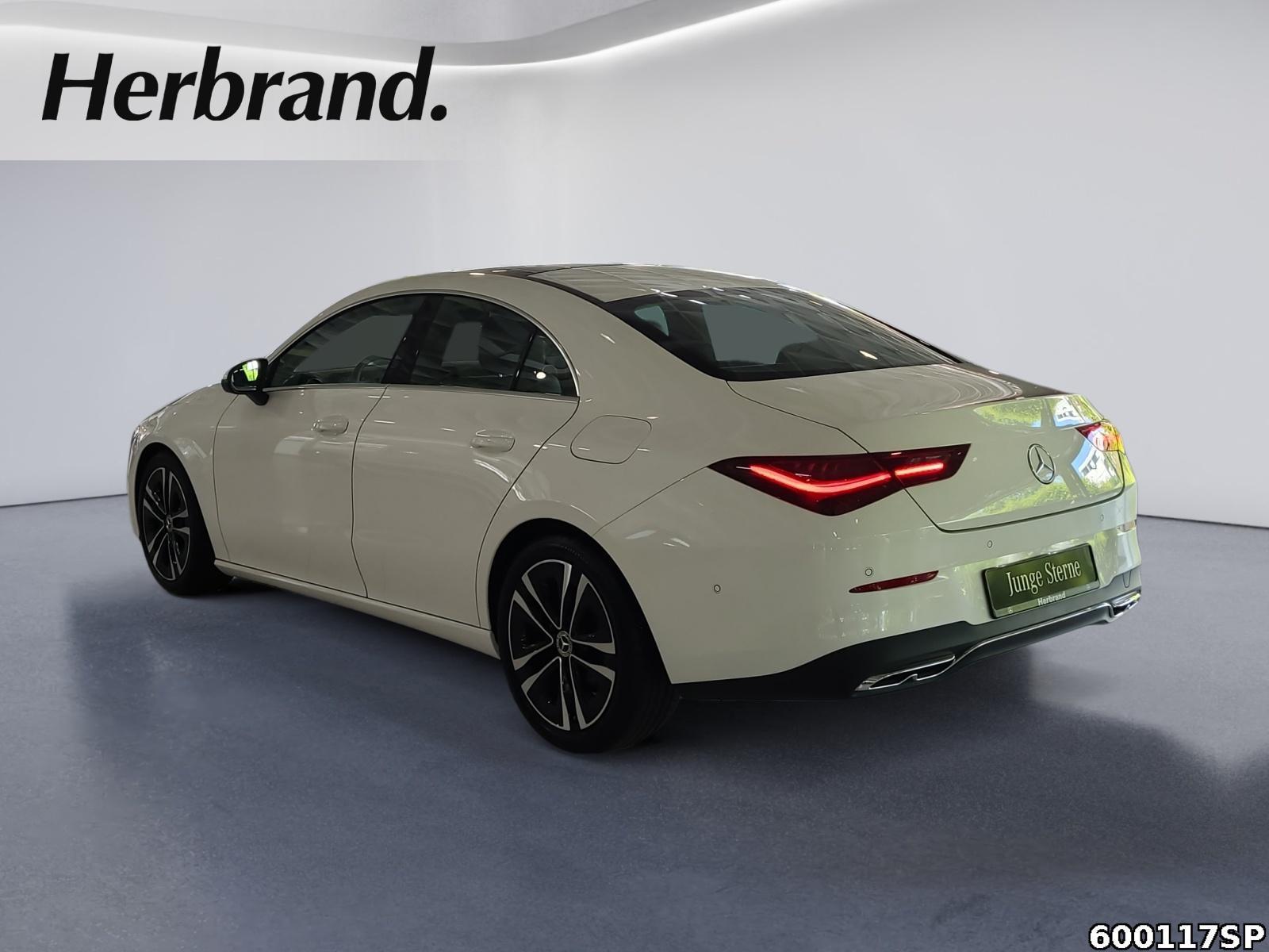 Fahrzeugabbildung Mercedes-Benz CLA 180 Coupé Progressive Panorama Multibeam