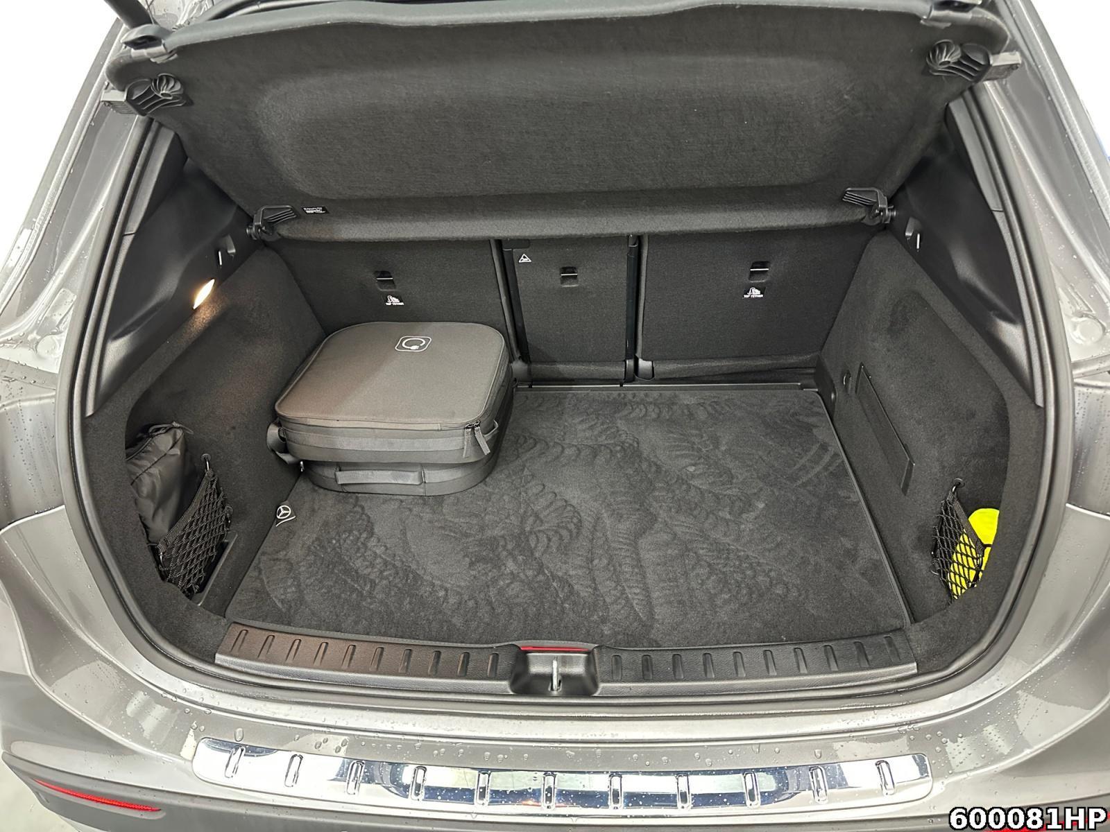 Fahrzeugabbildung Mercedes-Benz GLA 250 e AMG Memory 360° DISTRONIC BURMESTER
