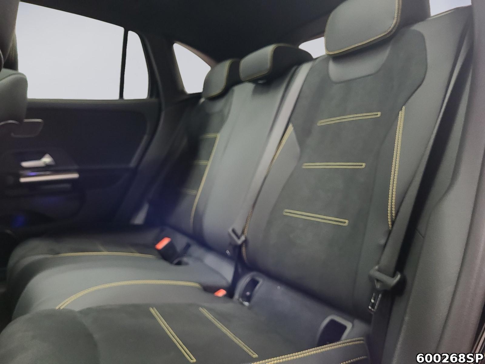 Fahrzeugabbildung Mercedes-Benz GLA 45 AMG S 4M+ Burm. Night Pano Multibeam AHK
