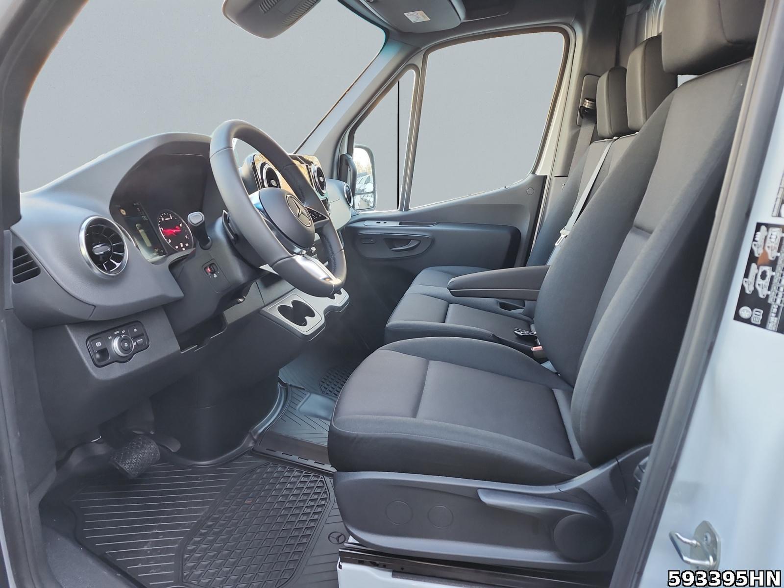 Fahrzeugabbildung Mercedes-Benz Sprinter 319 CDI Kasten PRO*L2H2*LED*Navi*Autom