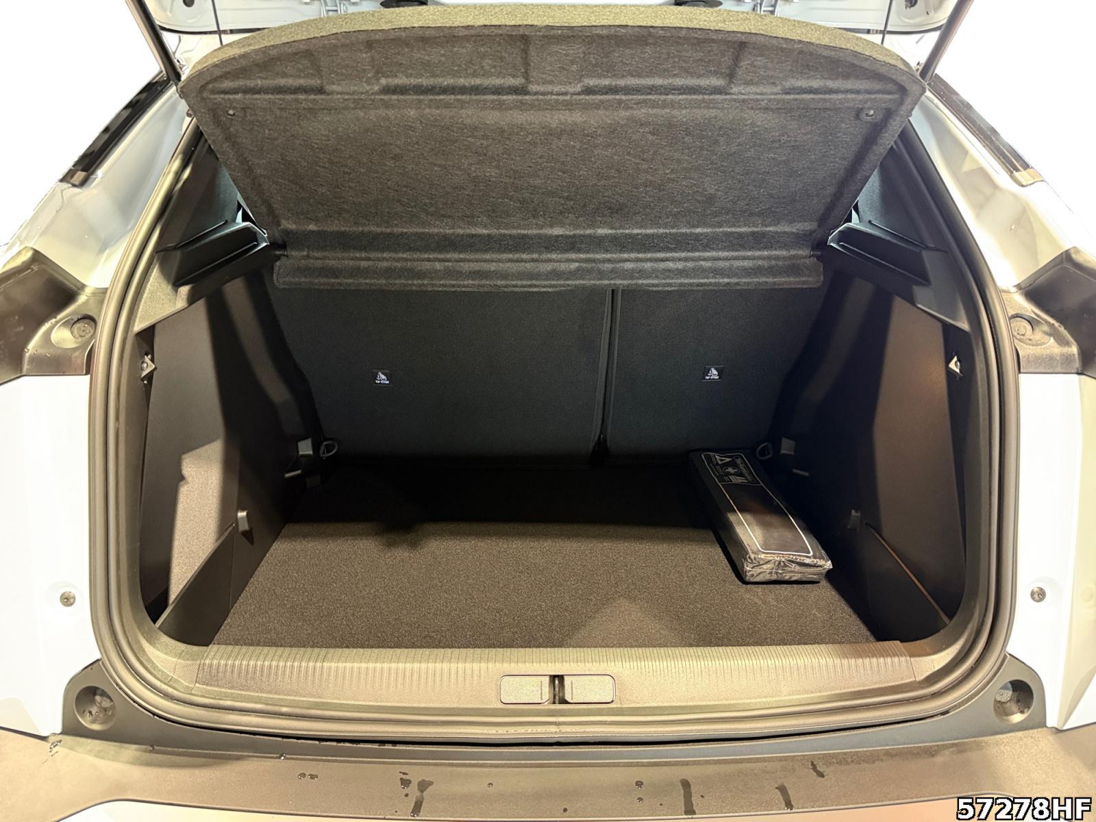 Fahrzeugabbildung Peugeot 2008 Style Hybrid*Caplay*Sitzheizung*