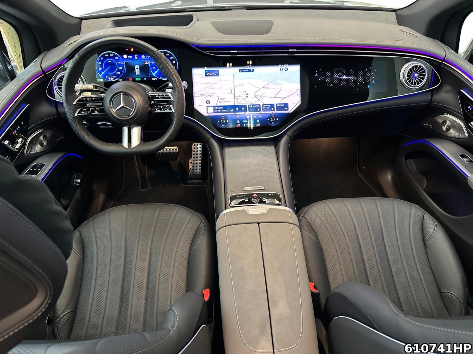 Fahrzeugabbildung Mercedes-Benz EQS SUV 450 4M AMG PanoAHK AirmaticHypersc 360°