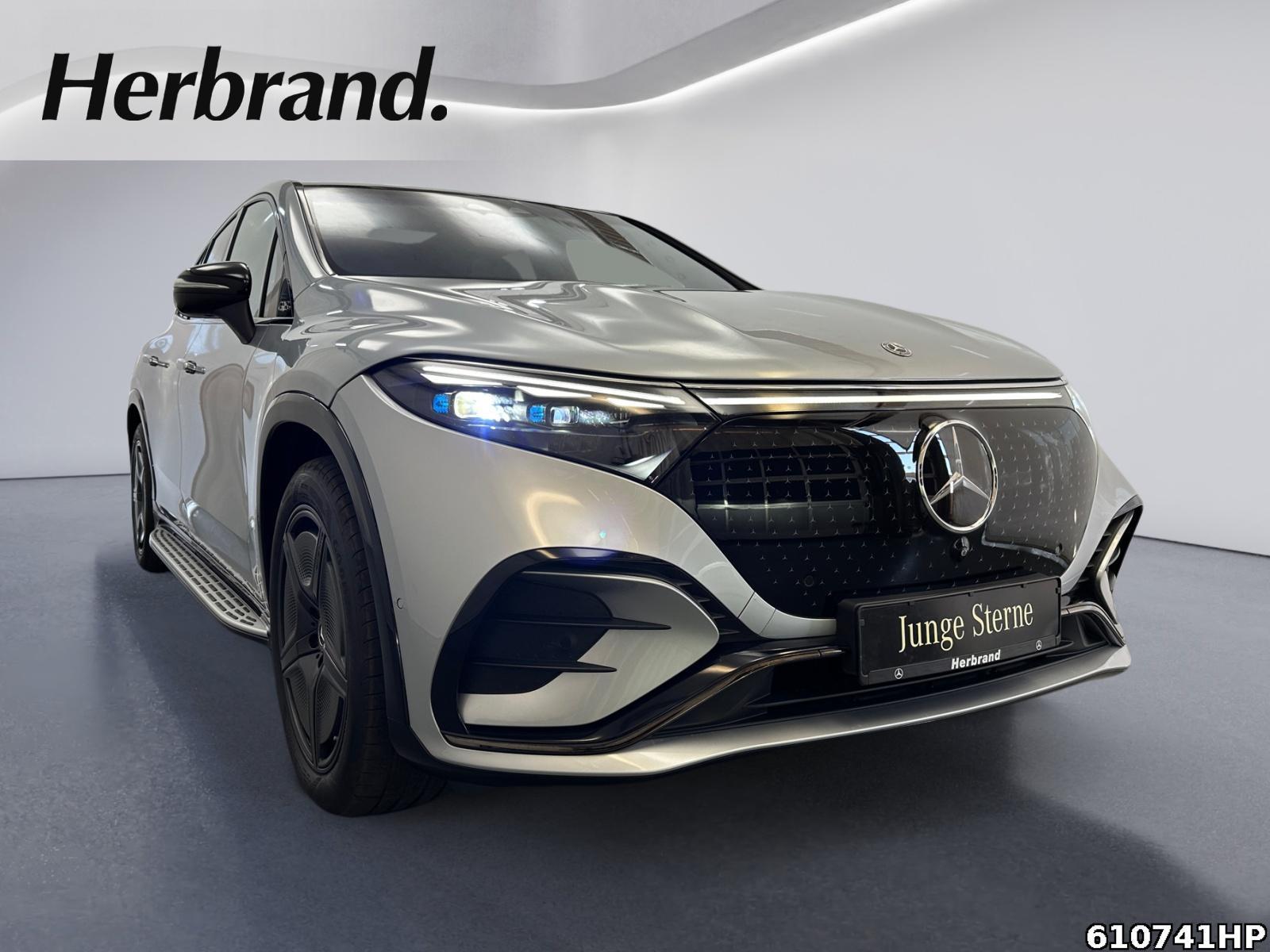 Fahrzeugabbildung Mercedes-Benz EQS SUV 450 4M AMG PanoAHK AirmaticHypersc 360°
