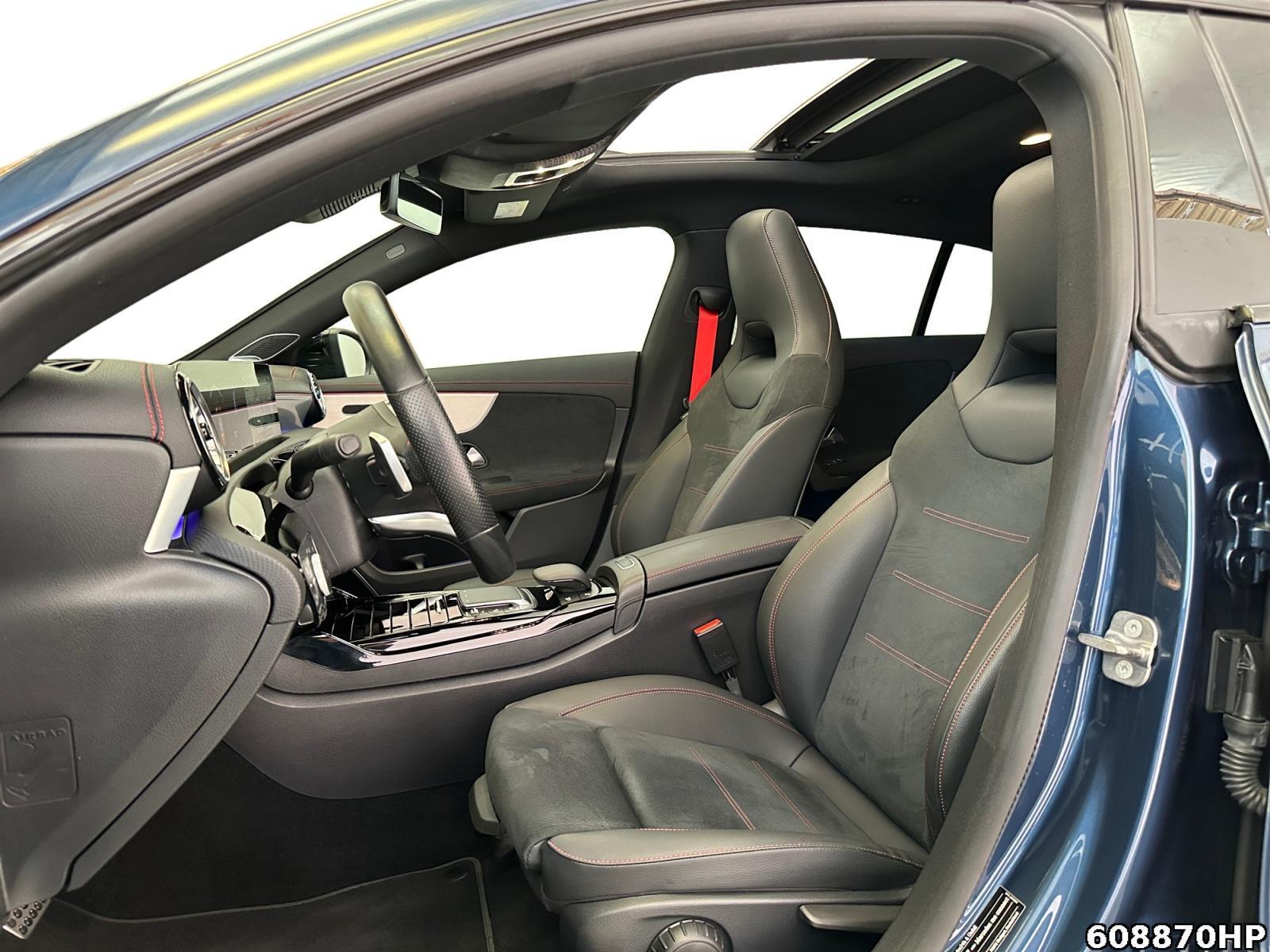 Fahrzeugabbildung Mercedes-Benz CLA 35 AMG Shooting Brake 4M Night MULTIBEAM DISTRONIC Pano