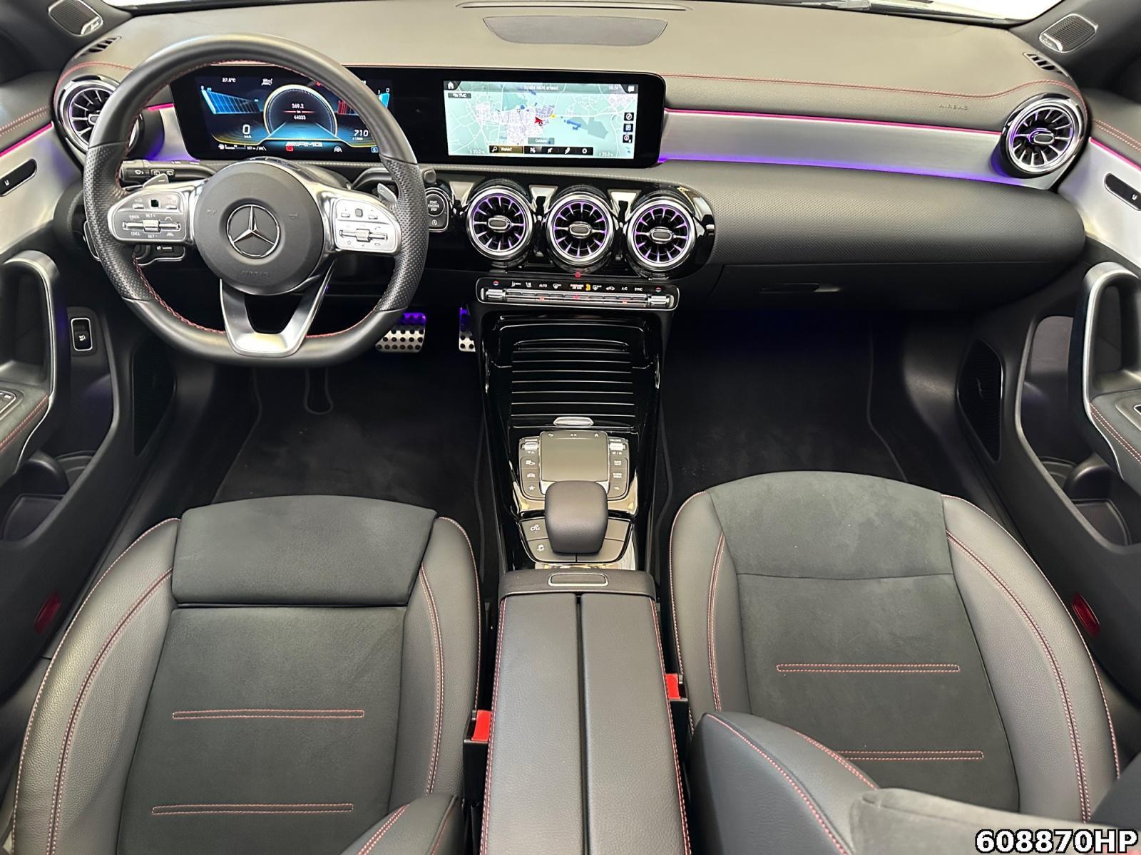 Fahrzeugabbildung Mercedes-Benz CLA 35 AMG Shooting Brake 4M Night MULTIBEAM DISTRONIC Pano