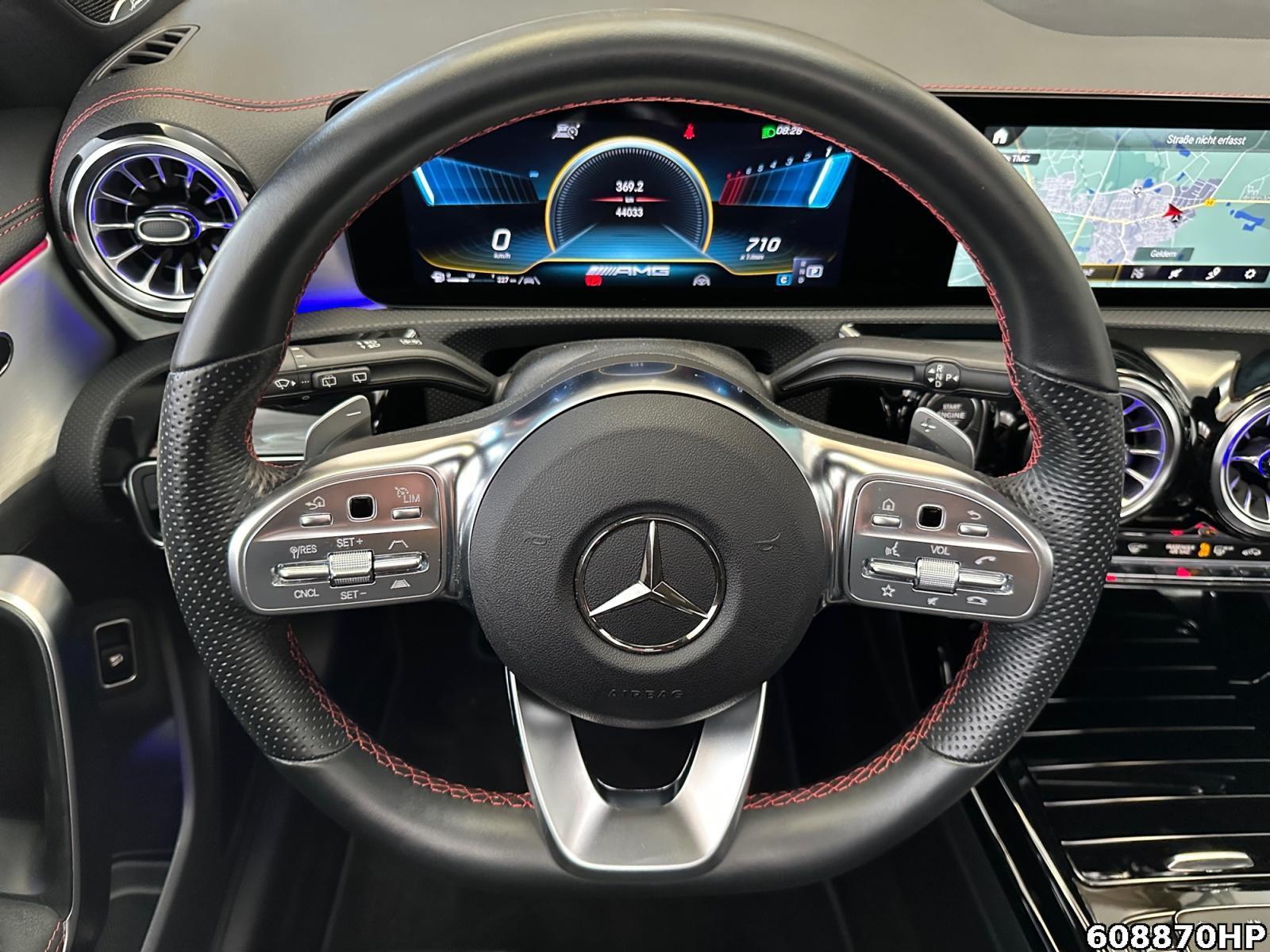 Fahrzeugabbildung Mercedes-Benz CLA 35 AMG Shooting Brake 4M Night MULTIBEAM DISTRONIC Pano