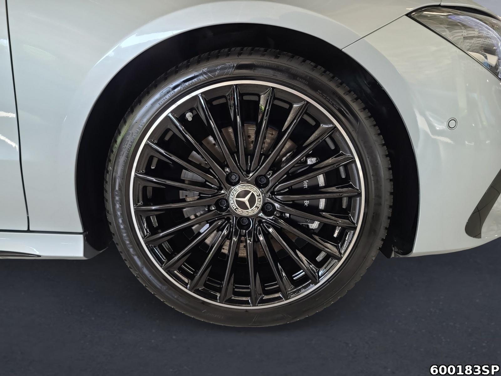 Fahrzeugabbildung Mercedes-Benz CLA 200 AMG