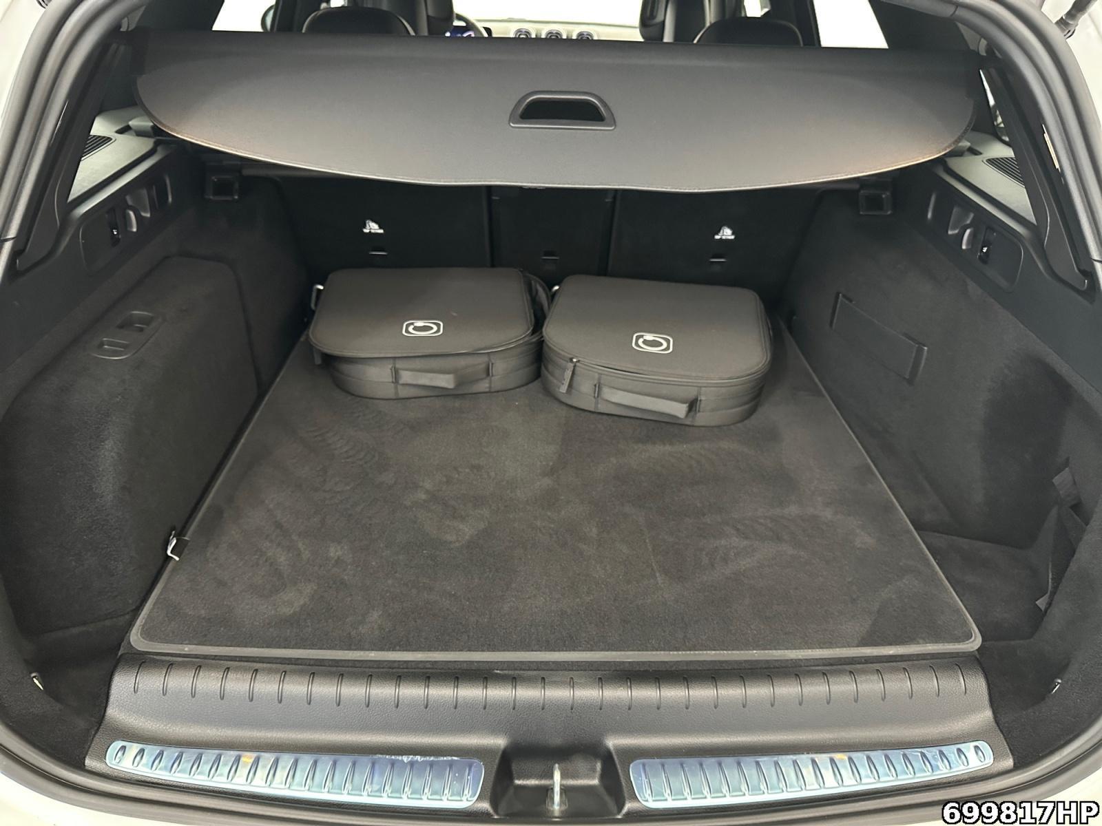 Fahrzeugabbildung Mercedes-Benz C 300 e T AMG Night AHK 360° Distronic Memory