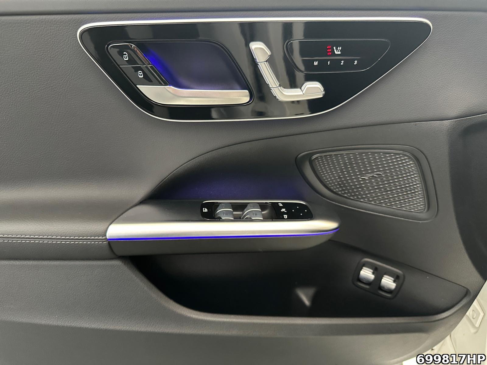 Fahrzeugabbildung Mercedes-Benz C 300 e T AMG Night AHK 360° Distronic Memory