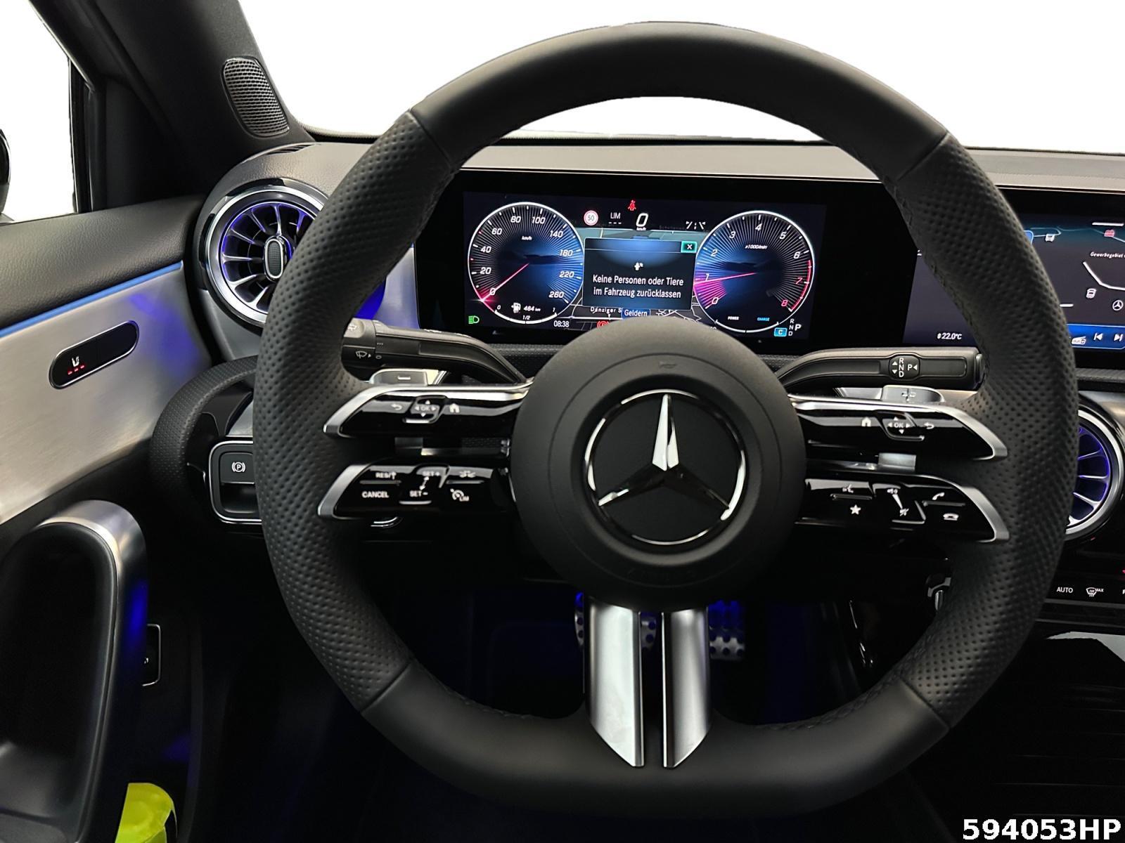 Fahrzeugabbildung Mercedes-Benz A 200 Limousine +AMG+STANDHZG+KAMERA+AHK+NIGHT++