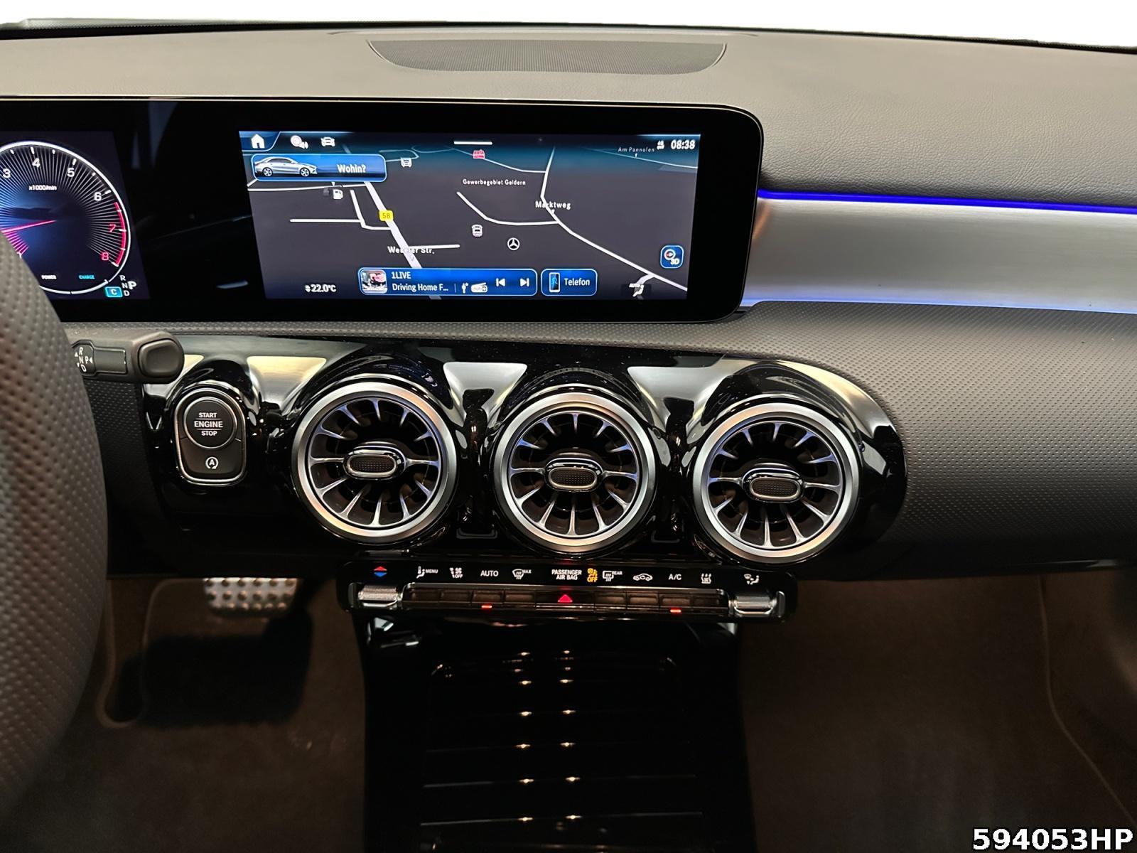 Fahrzeugabbildung Mercedes-Benz A 200 Limousine +AMG+STANDHZG+KAMERA+AHK+NIGHT++