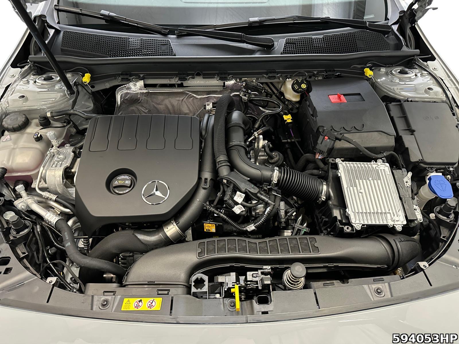 Fahrzeugabbildung Mercedes-Benz A 200 Limousine +AMG+STANDHZG+KAMERA+AHK+NIGHT++