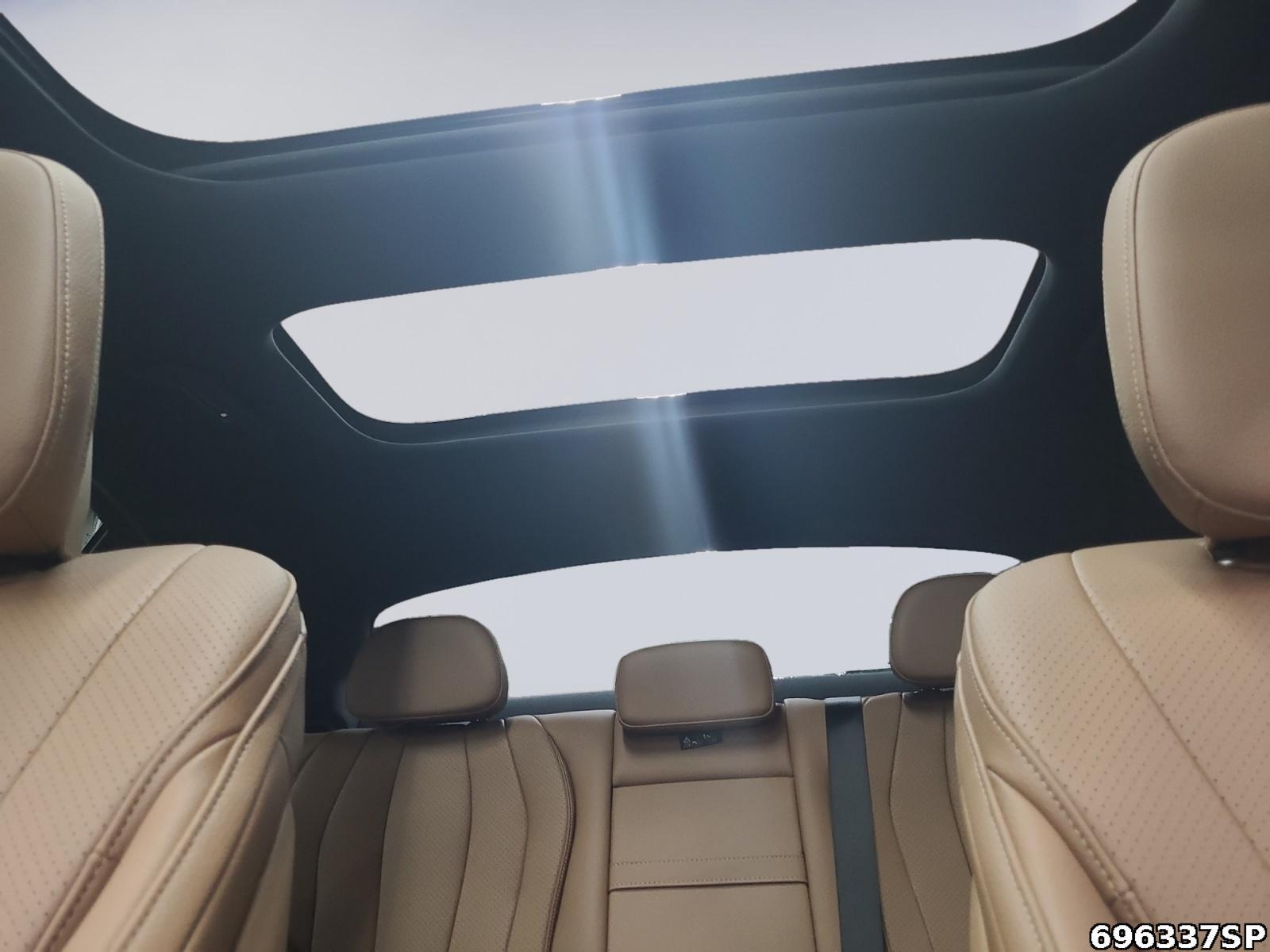 Fahrzeugabbildung Mercedes-Benz E 220 d AMG NIGHT PANO DISTRONIC Superscreen