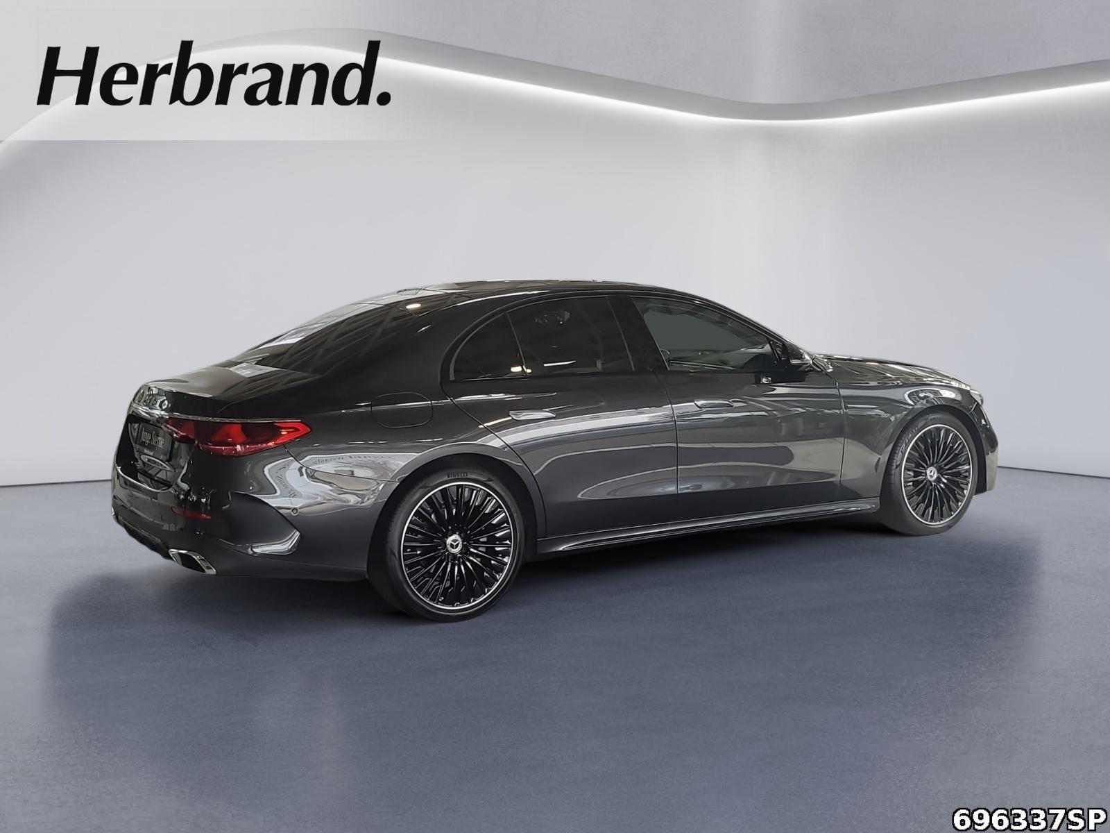 Fahrzeugabbildung Mercedes-Benz E 220 d AMG NIGHT PANO DISTRONIC Superscreen