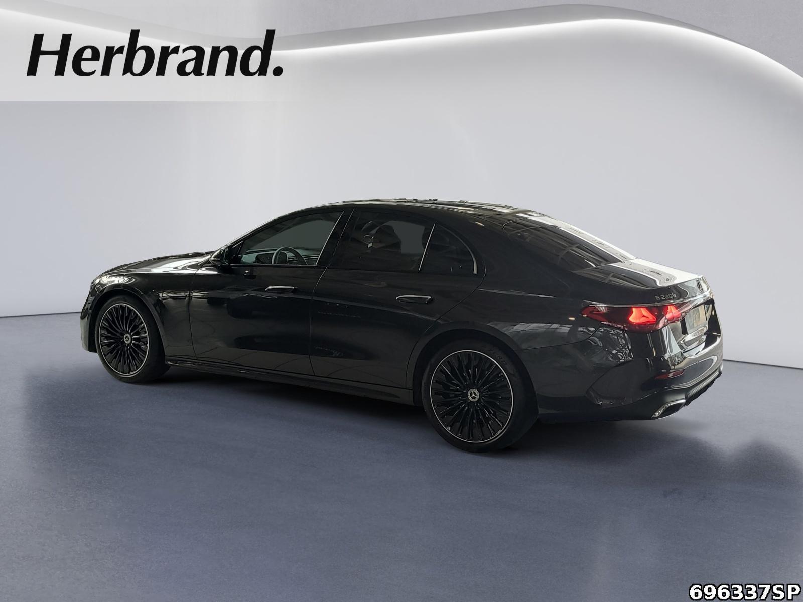 Fahrzeugabbildung Mercedes-Benz E 220 d AMG NIGHT PANO DISTRONIC Superscreen