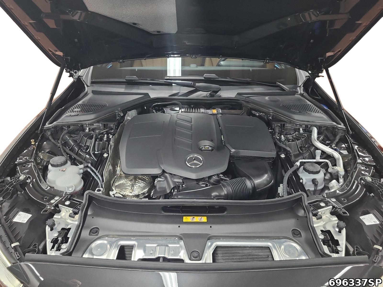 Fahrzeugabbildung Mercedes-Benz E 220 d AMG NIGHT PANO DISTRONIC Superscreen