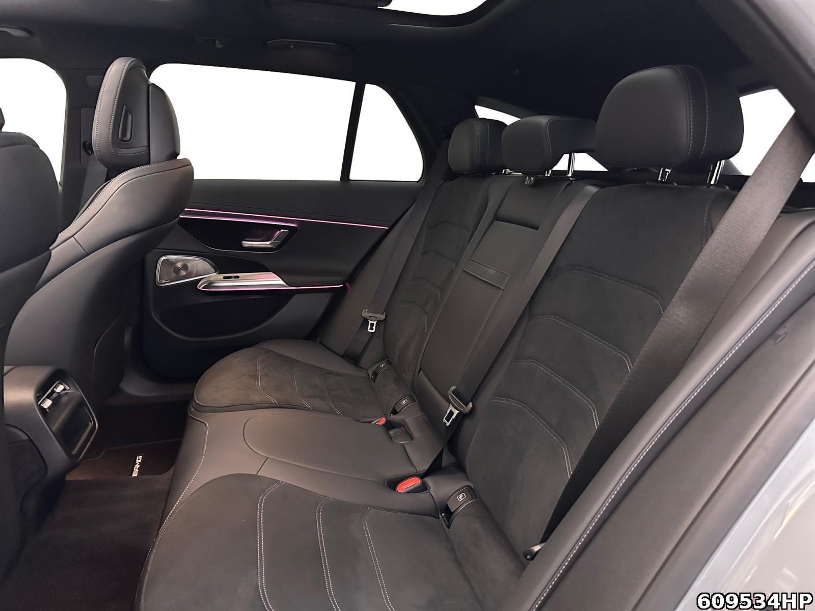 Fahrzeugabbildung Mercedes-Benz E 300 T AMG Burmester 4D Panorama AHK Nightp.
