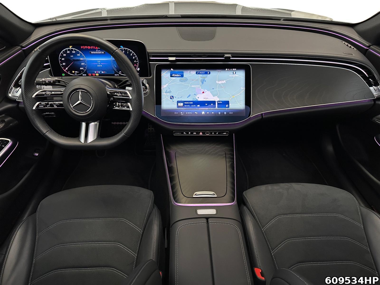 Fahrzeugabbildung Mercedes-Benz E 300 T AMG Burmester 4D Panorama AHK Nightp.
