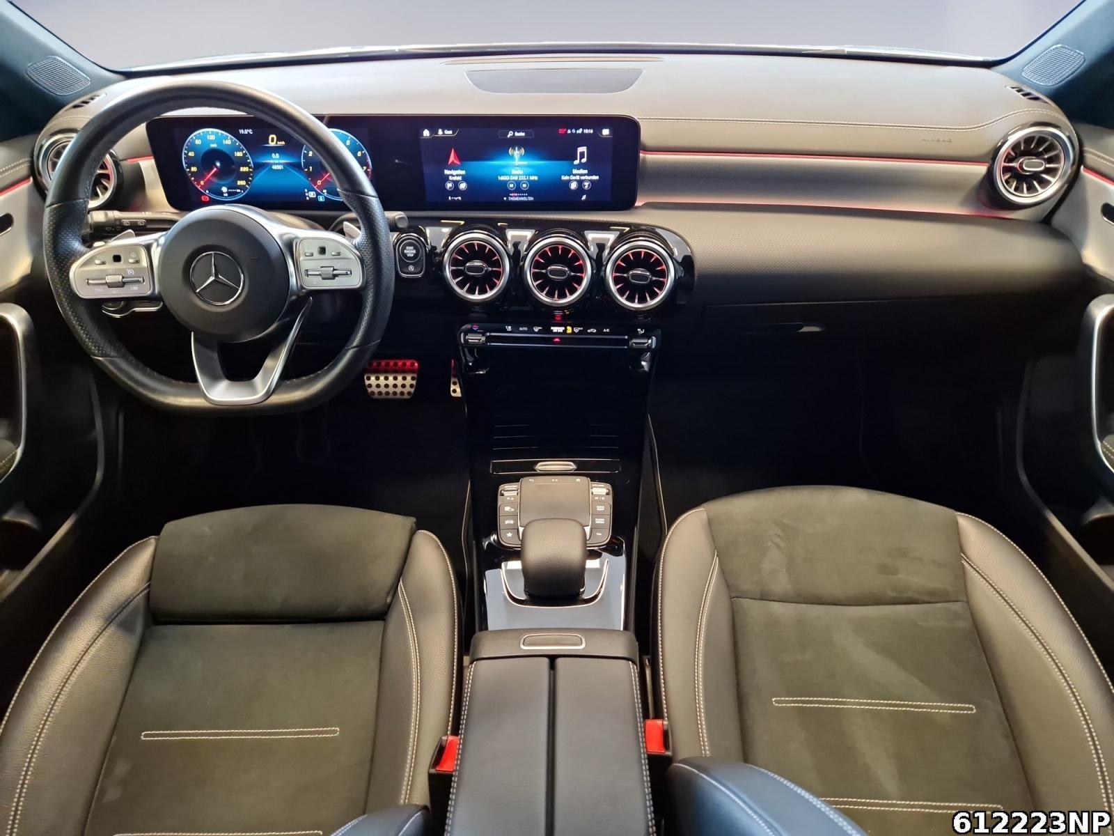 Fahrzeugabbildung Mercedes-Benz A 200 AMG Line Edition 2021 AHK Night Multibeam