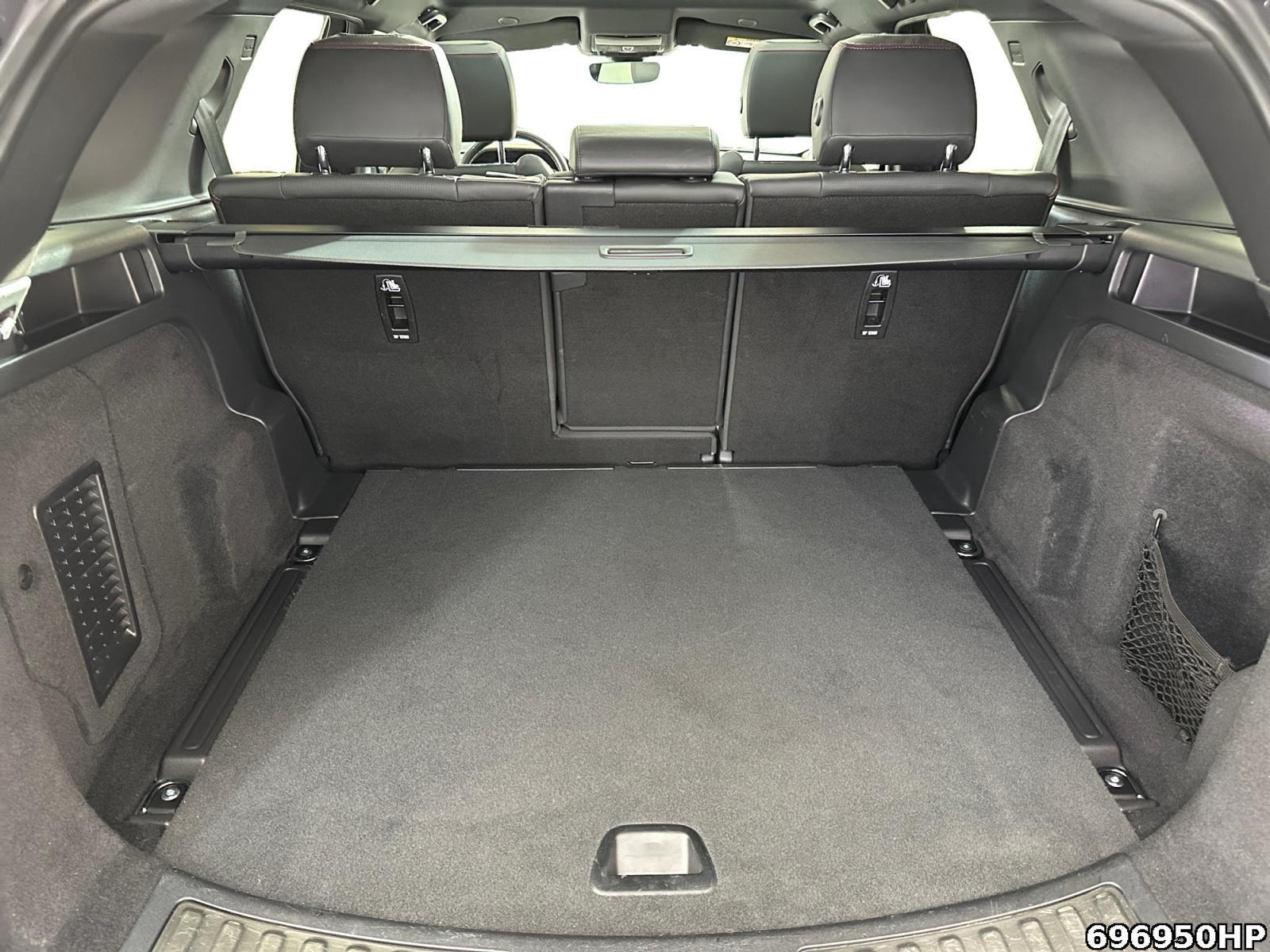 Fahrzeugabbildung Land Rover Discovery Sport AHk Pano Ambiente Kamera