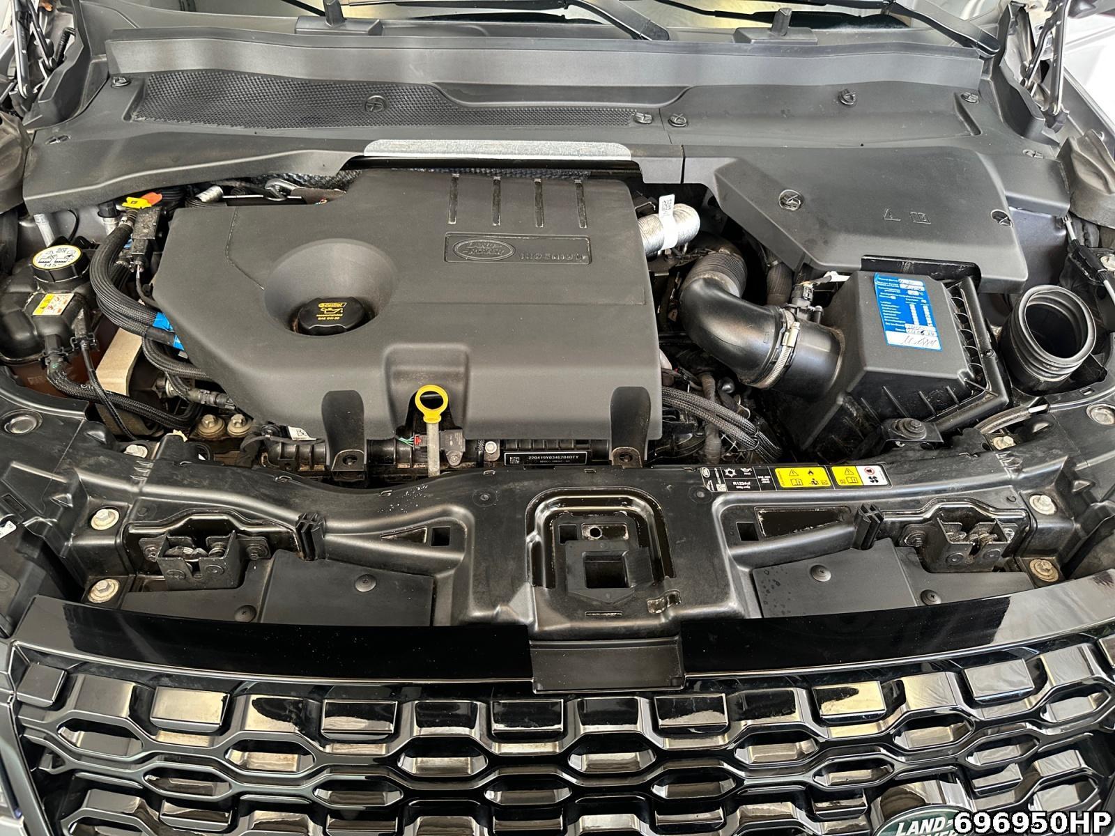 Fahrzeugabbildung Land Rover Discovery Sport AHk Pano Ambiente Kamera