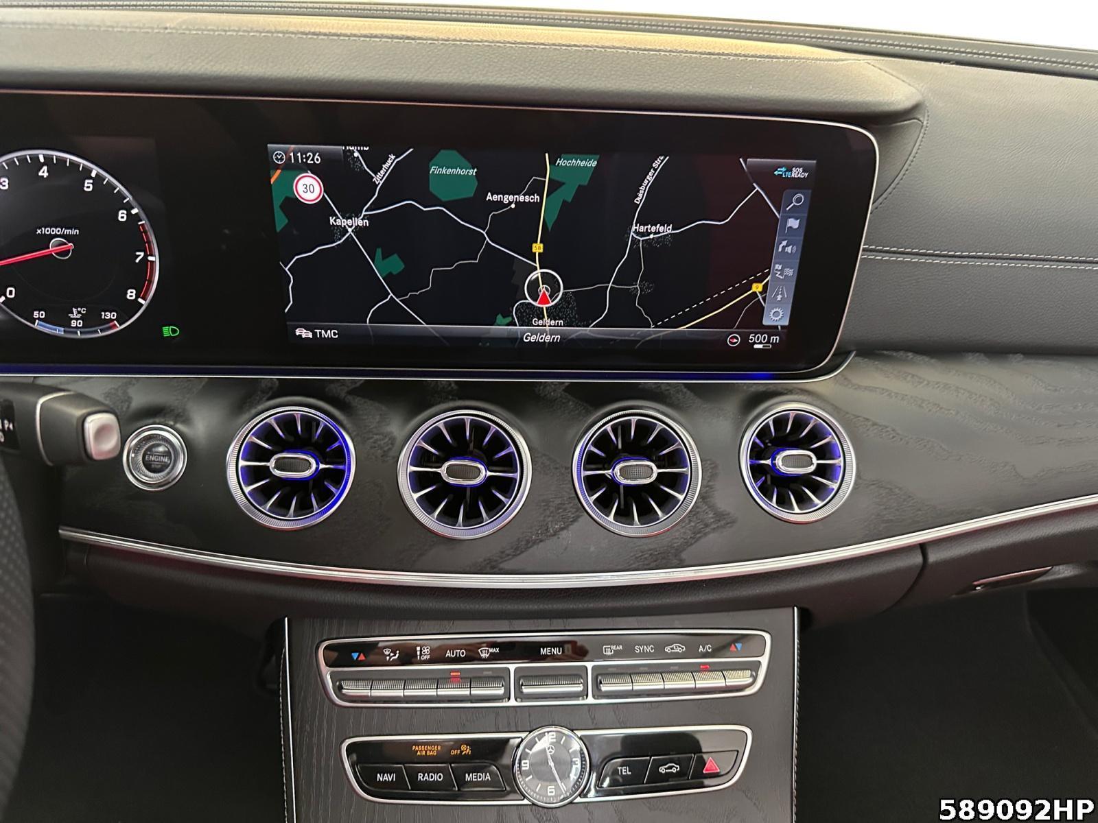 Fahrzeugabbildung Mercedes-Benz E 300 Cabriolet AMG Comand Kamera Distronic LED