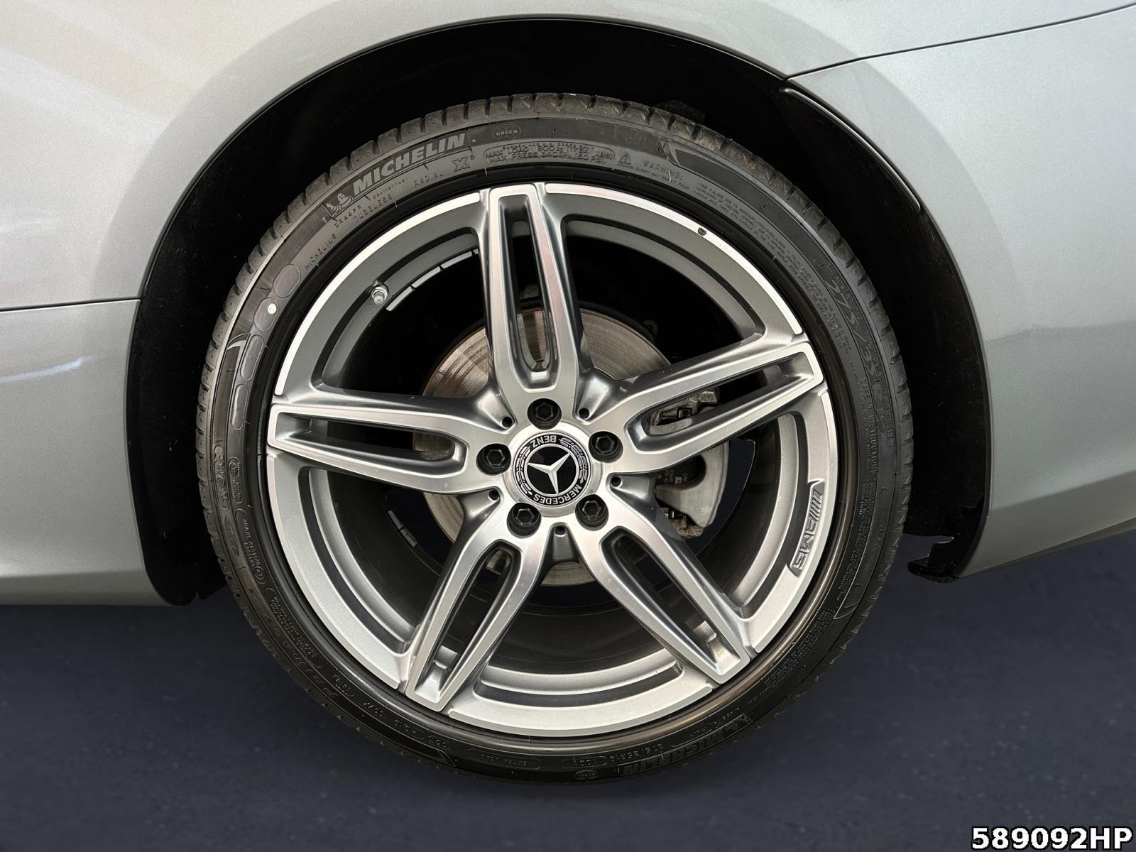 Fahrzeugabbildung Mercedes-Benz E 300 Cabriolet AMG Comand Kamera Distronic LED