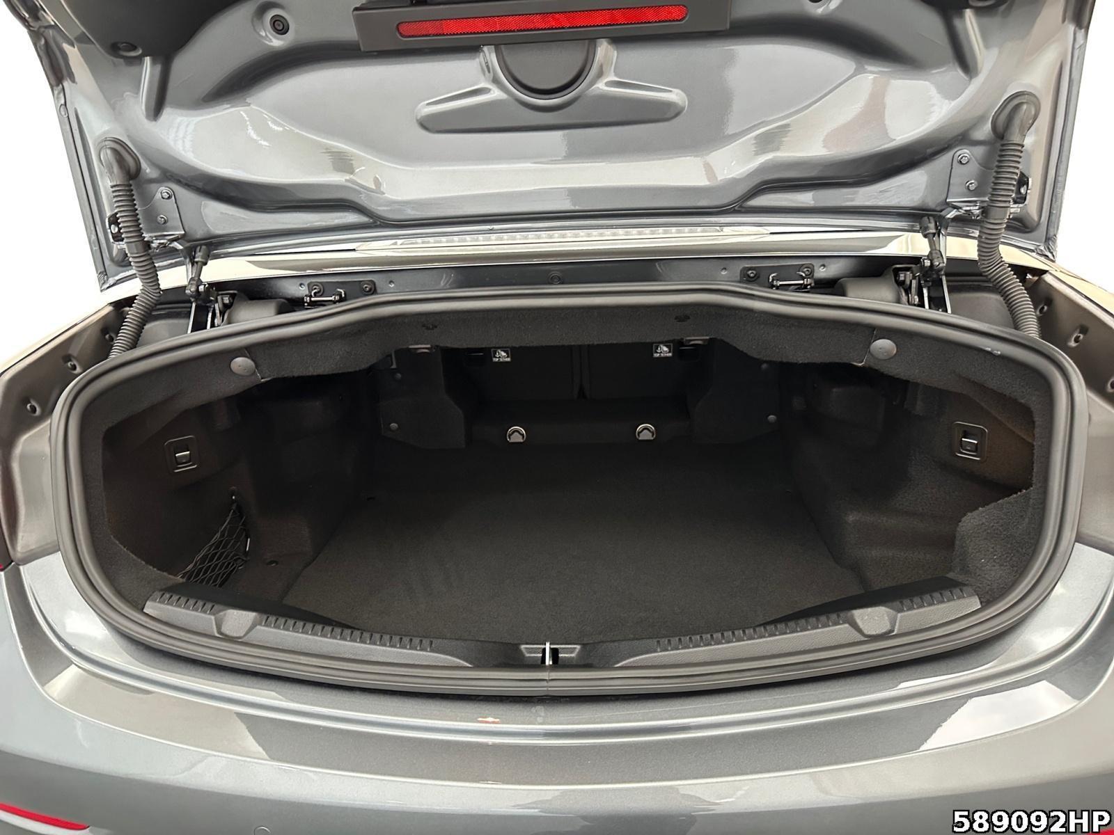 Fahrzeugabbildung Mercedes-Benz E 300 Cabriolet AMG Comand Kamera Distronic LED