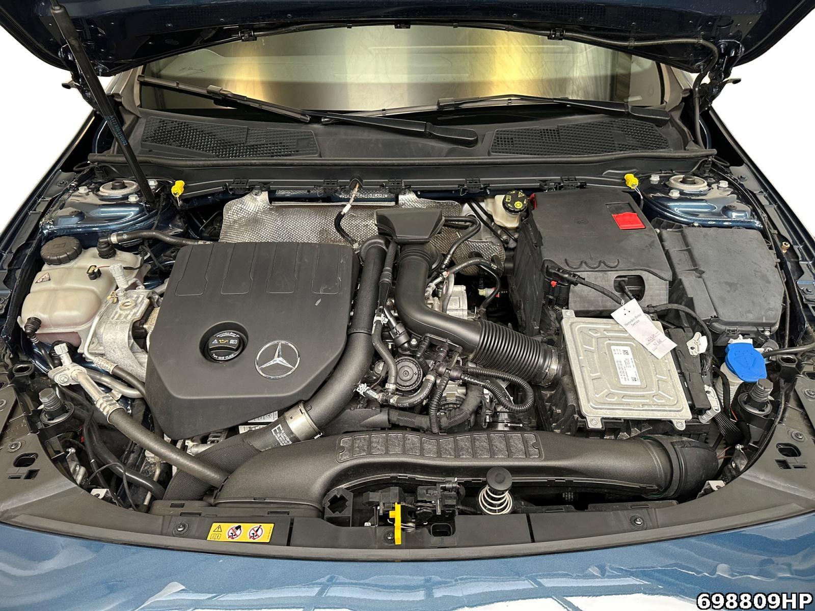 Fahrzeugabbildung Mercedes-Benz A 180 AMG Line Limousine Night-P. Rückfahrkamera