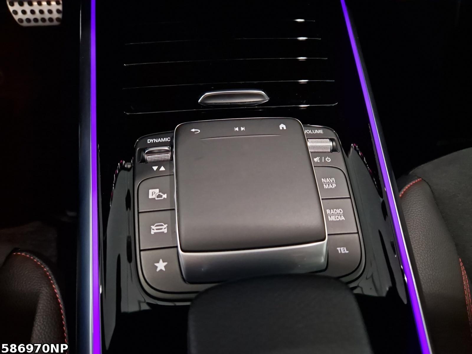 Fahrzeugabbildung Mercedes-Benz EQA AMG Ambiente LED Kamera Spiegel-Paket