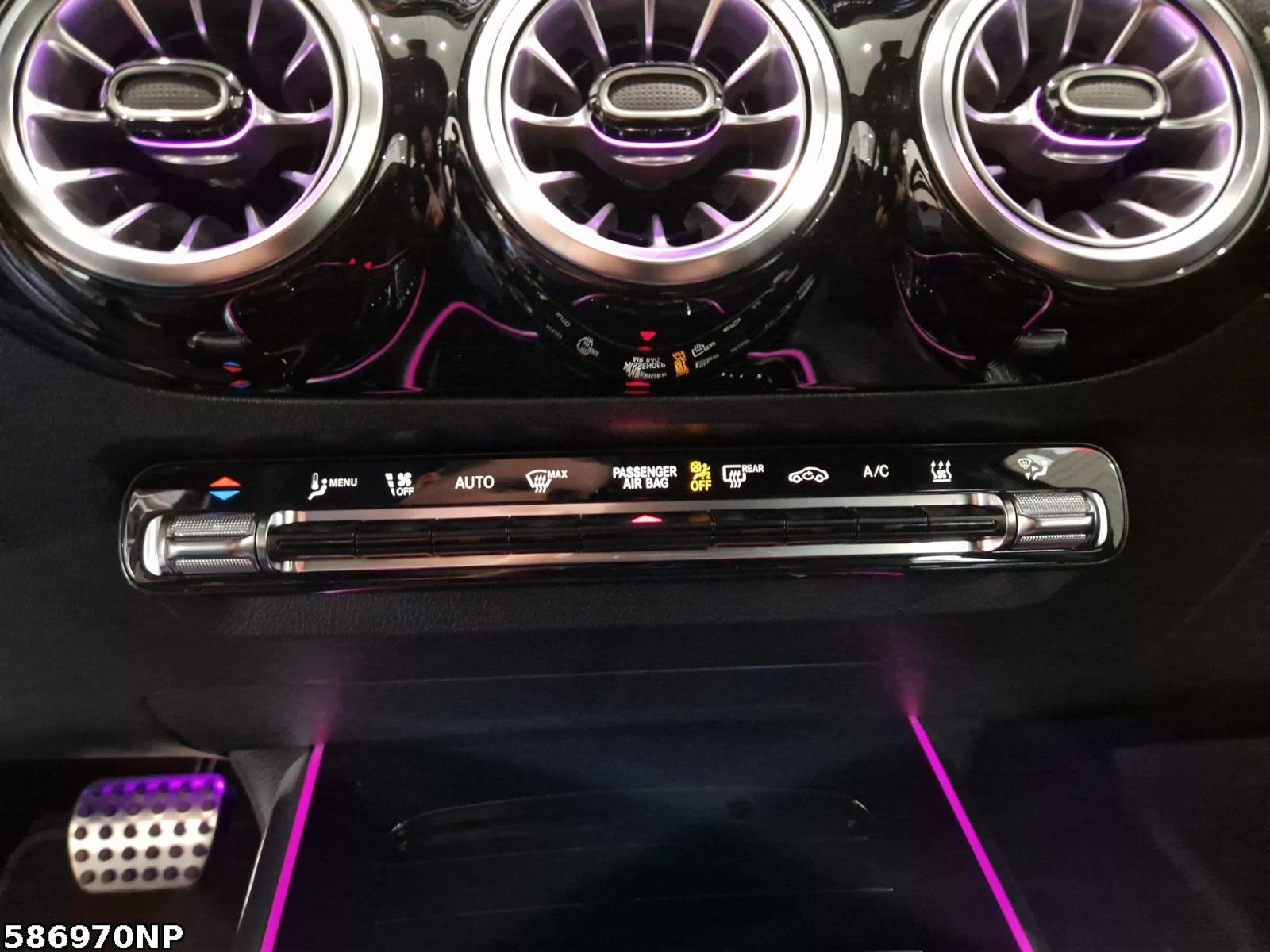 Fahrzeugabbildung Mercedes-Benz EQA AMG Ambiente LED Kamera Spiegel-Paket