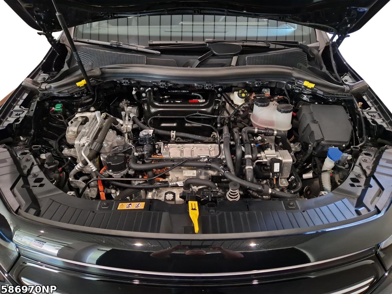 Fahrzeugabbildung Mercedes-Benz EQA AMG Ambiente LED Kamera Spiegel-Paket