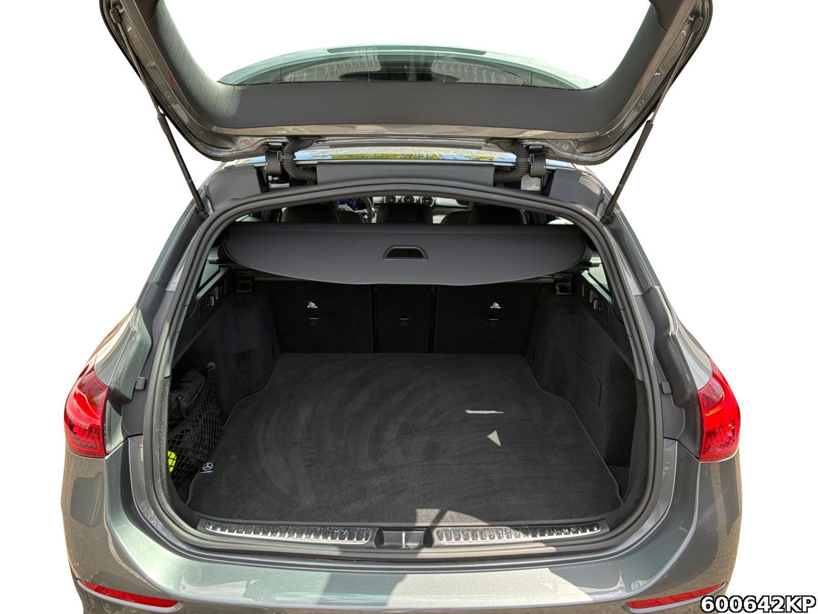 Fahrzeugabbildung Mercedes-Benz C 300 d T AMG AHK 360° Distronic Memory DigitalL