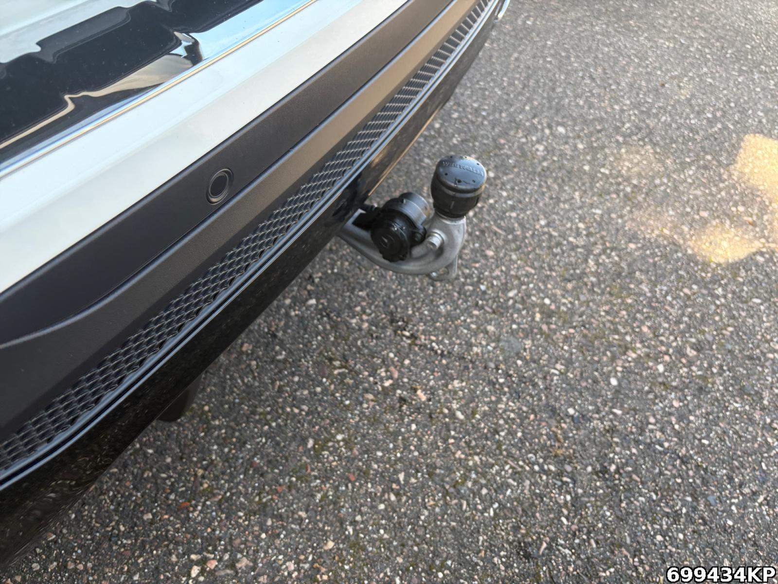 Fahrzeugabbildung Mercedes-Benz GLB 250 4M AMG AHK MULTIBEAM Standhzg KEYLESS
