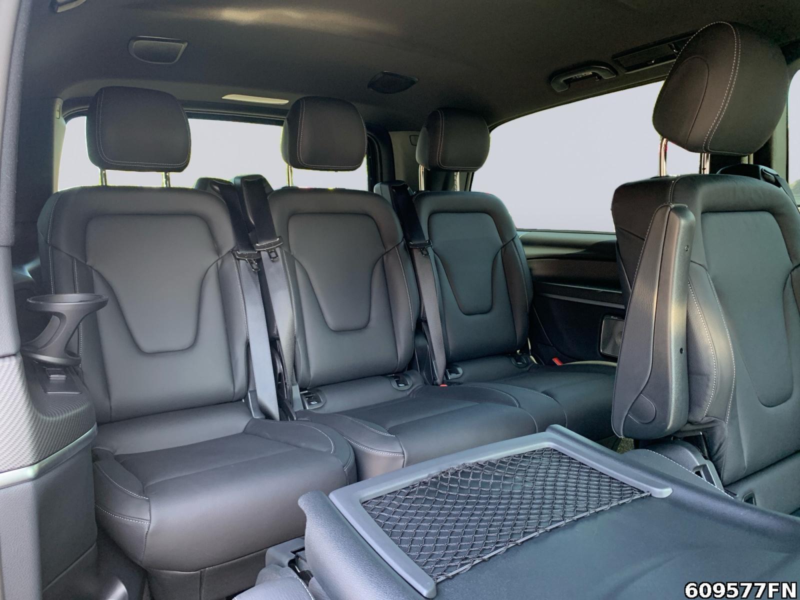 Fahrzeugabbildung Mercedes-Benz V 300 AVG/L AMG *STANDHEIZ*BURMESTER*360° KAMERA