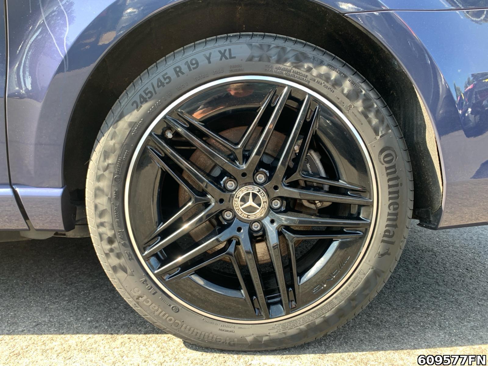 Fahrzeugabbildung Mercedes-Benz V 300 AVG/L AMG *STANDHEIZ*BURMESTER*360° KAMERA