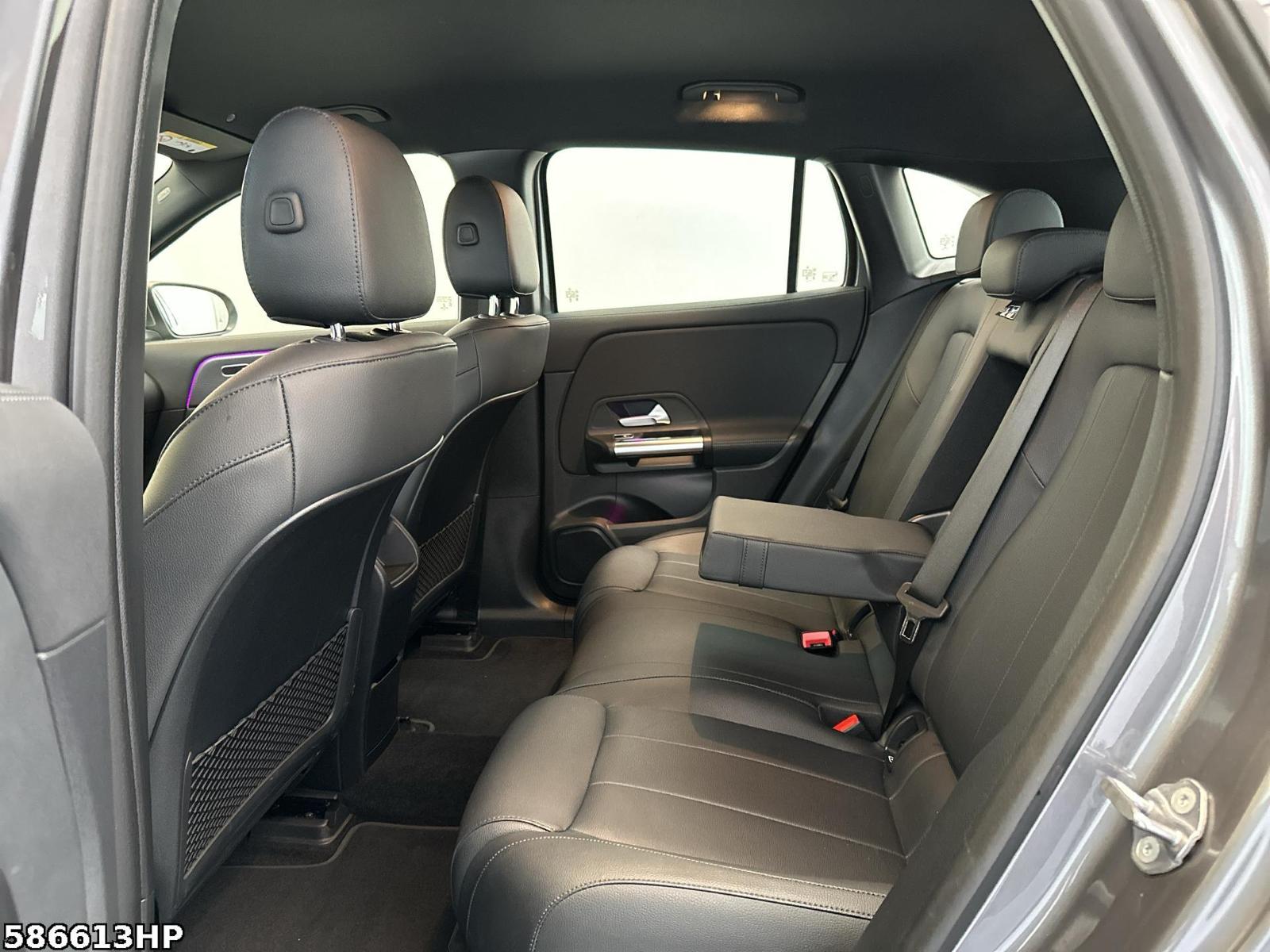 Fahrzeugabbildung Mercedes-Benz EQA Progressive Ambiente Kamera LED SHZ 18