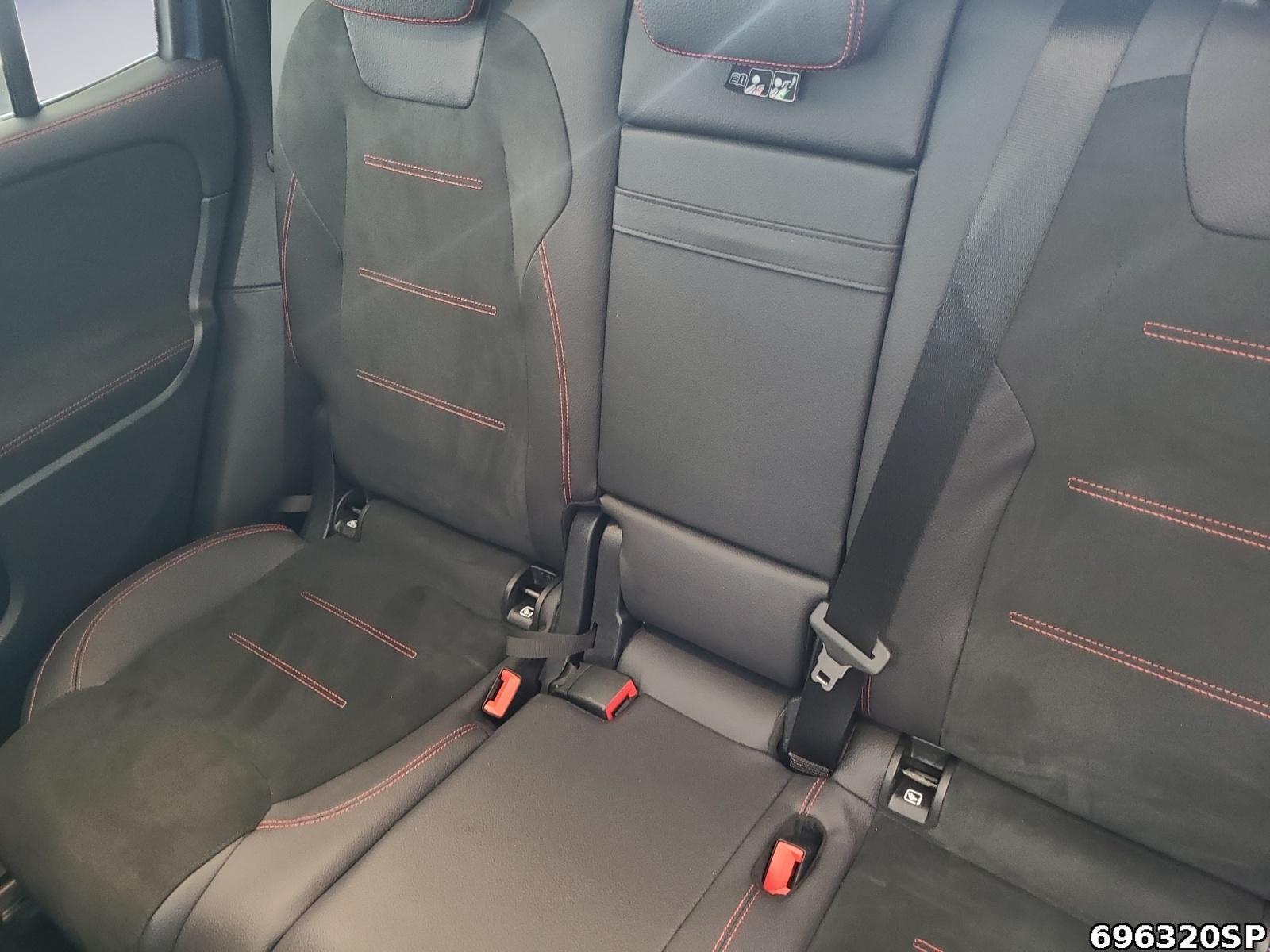 Fahrzeugabbildung Mercedes-Benz GLB 220 d AMG PANORAMA MBEAM KAMERA KEYLESS-GO