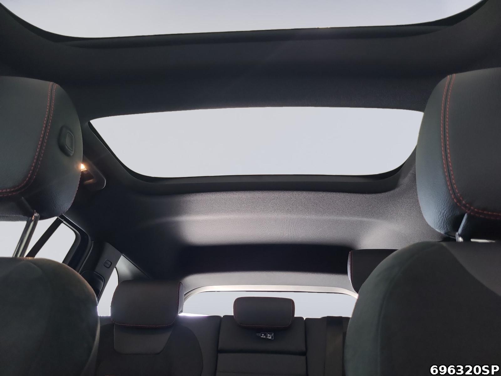 Fahrzeugabbildung Mercedes-Benz GLB 220 d AMG PANORAMA MBEAM KAMERA KEYLESS-GO