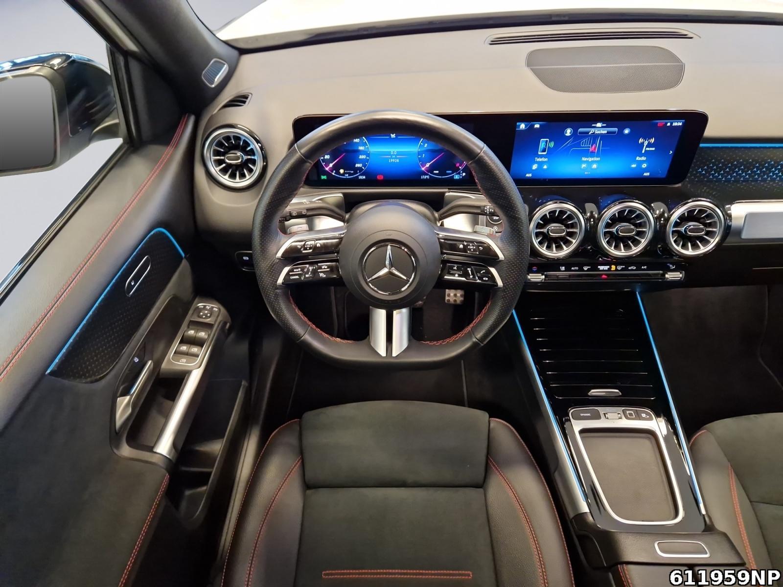 Fahrzeugabbildung Mercedes-Benz GLB 250 4M AMG Burmester Pano AHK 7-Sitzer Night