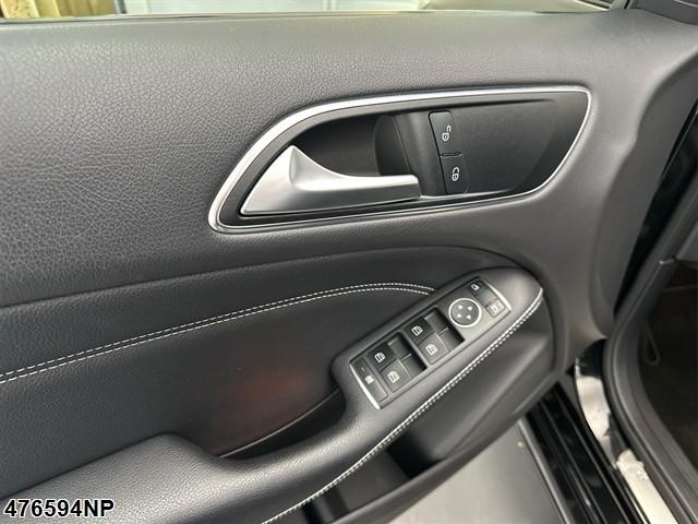 Fahrzeugabbildung Mercedes-Benz B 180 Urban Navigation Parktronik Tempomat AHK