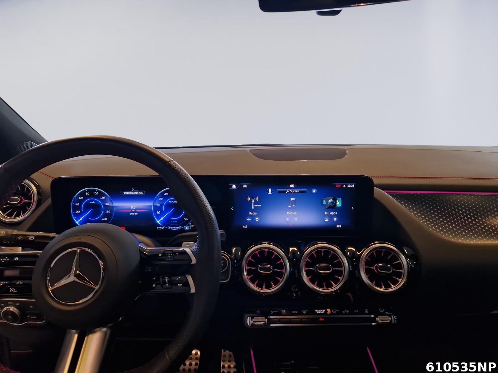 Fahrzeugabbildung Mercedes-Benz EQA AMG Distronic Kamera Pano Standh Totw.