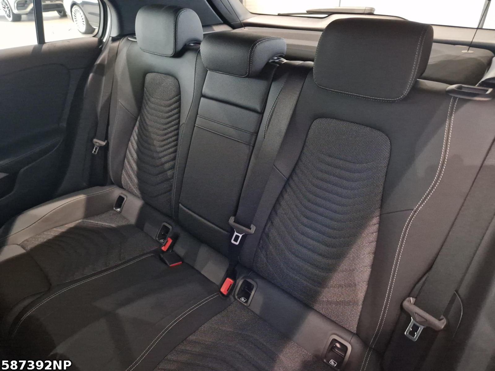 Fahrzeugabbildung Mercedes-Benz A 180 Progressive AHK Kamera Ambiente Winterpak.