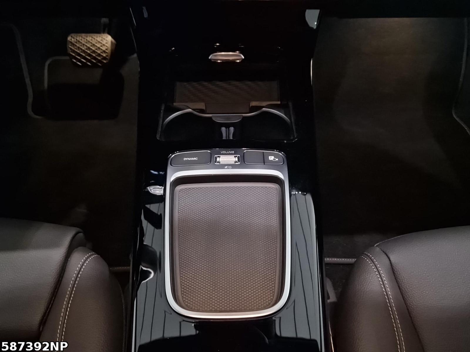 Fahrzeugabbildung Mercedes-Benz A 180 Progressive AHK Kamera Ambiente Winterpak.